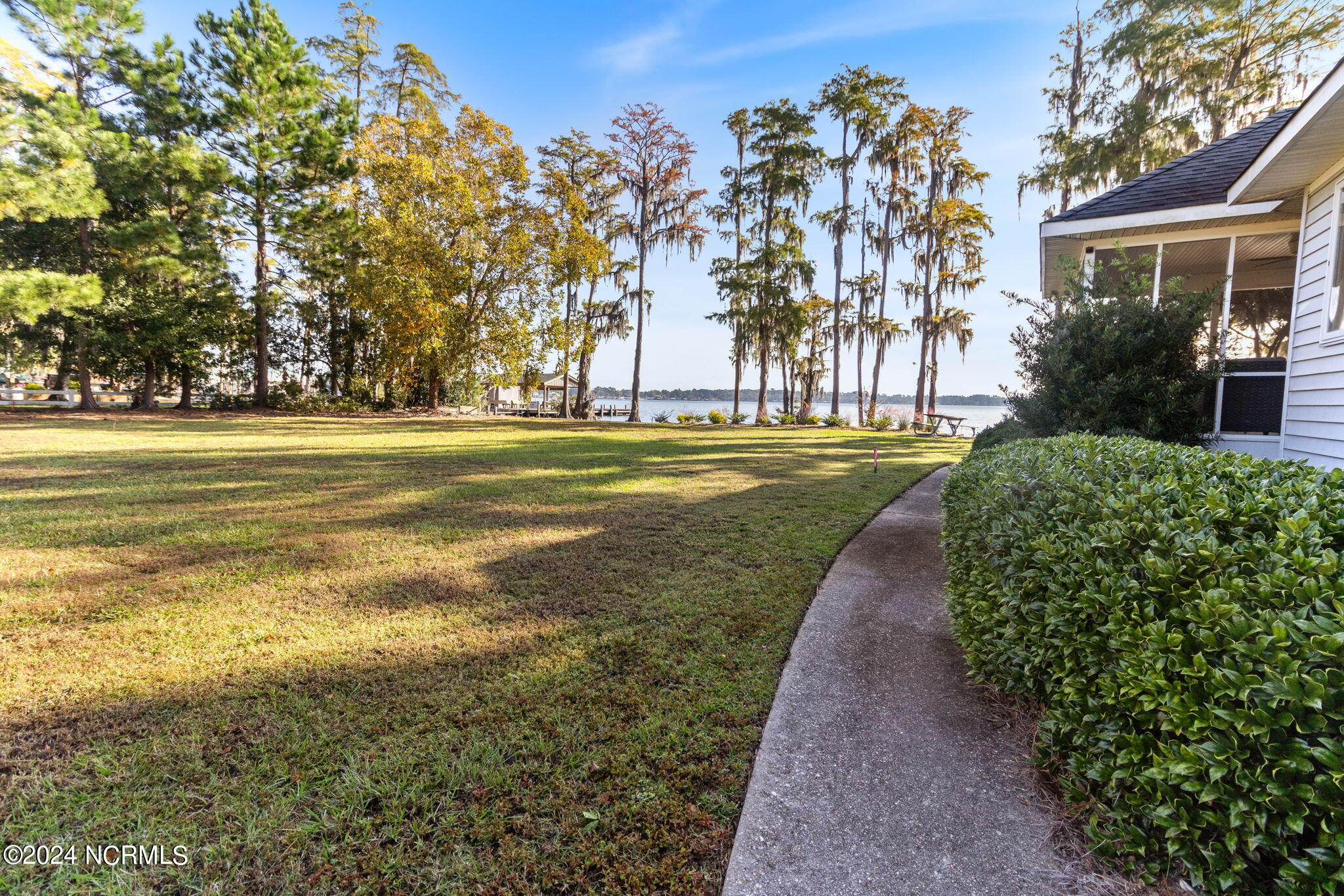 327 Turtle Cove Drive