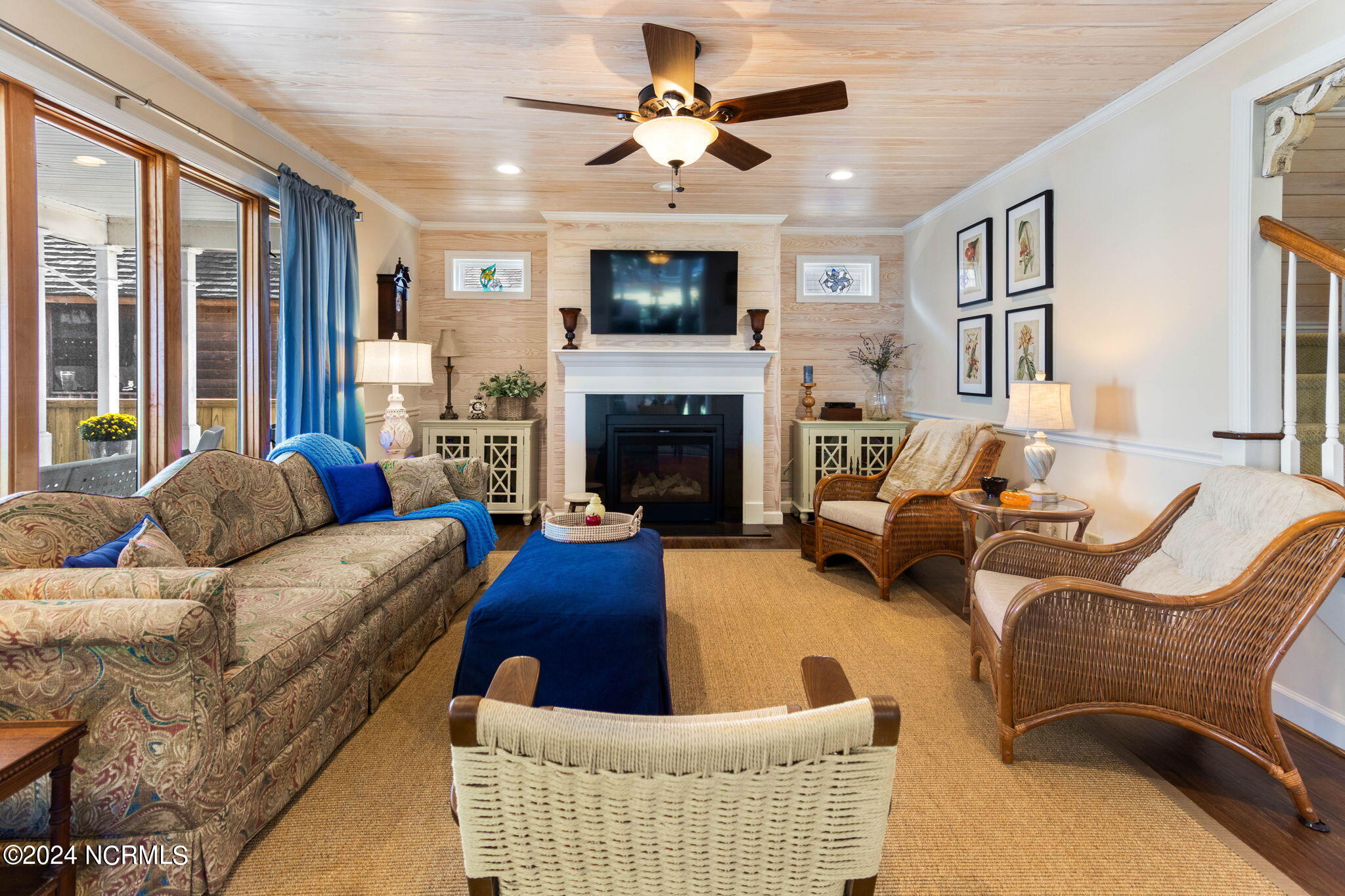 327 Turtle Cove Drive