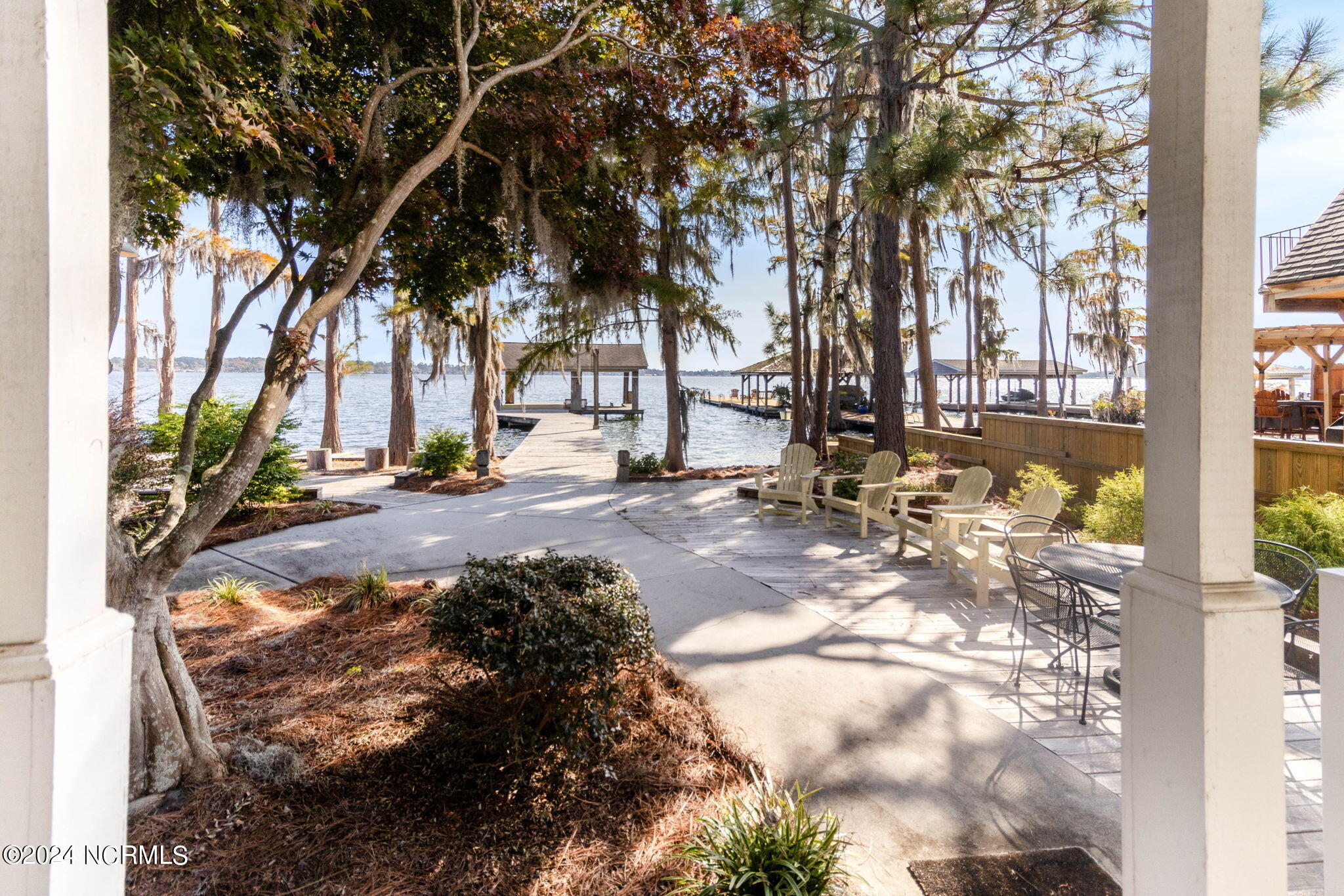 327 Turtle Cove Drive