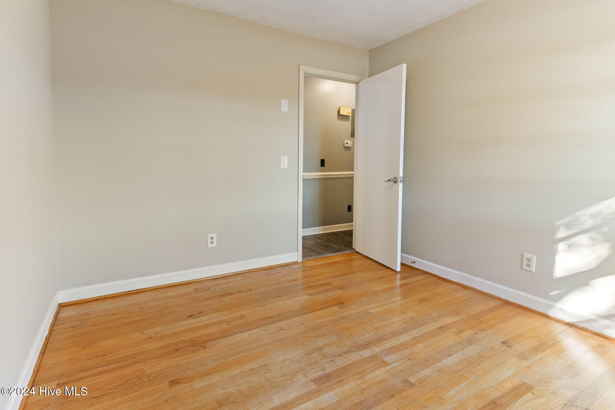 607 N Singletary Street