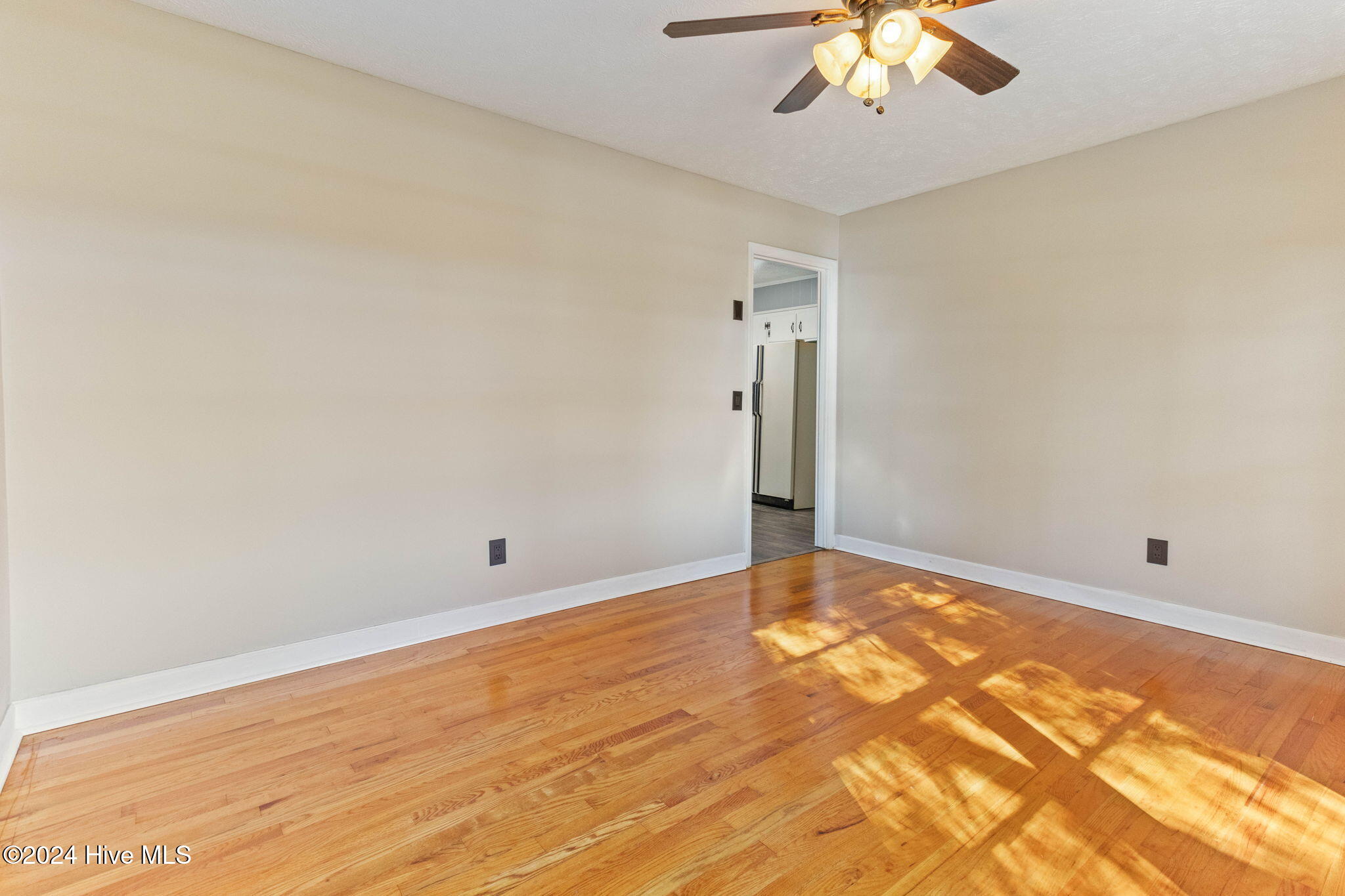 607 N Singletary Street