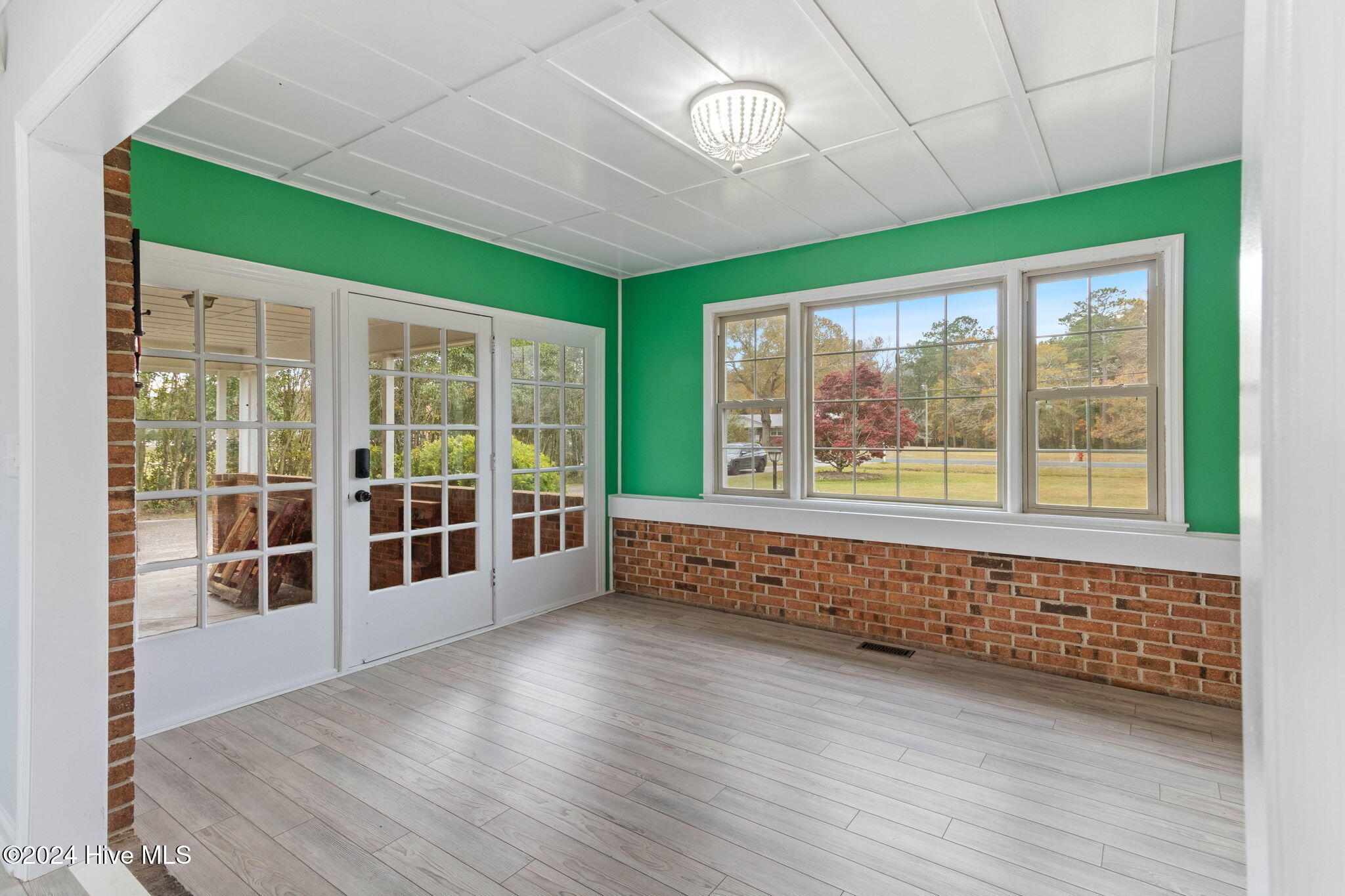 498 Happy Valley Road