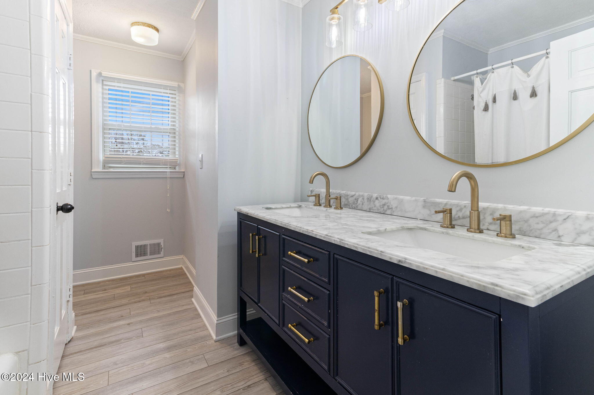 498 Happy Valley Road