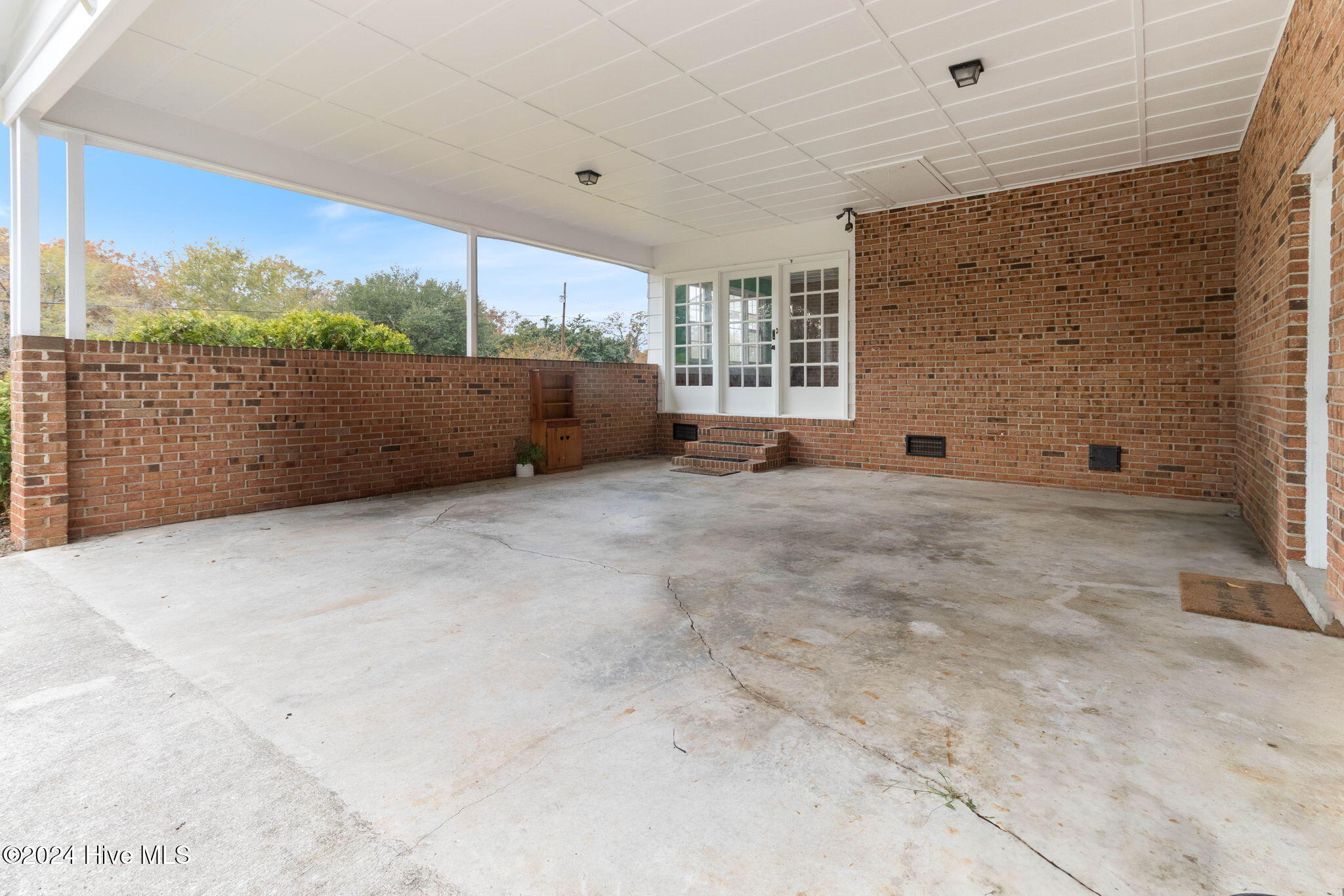 498 Happy Valley Road