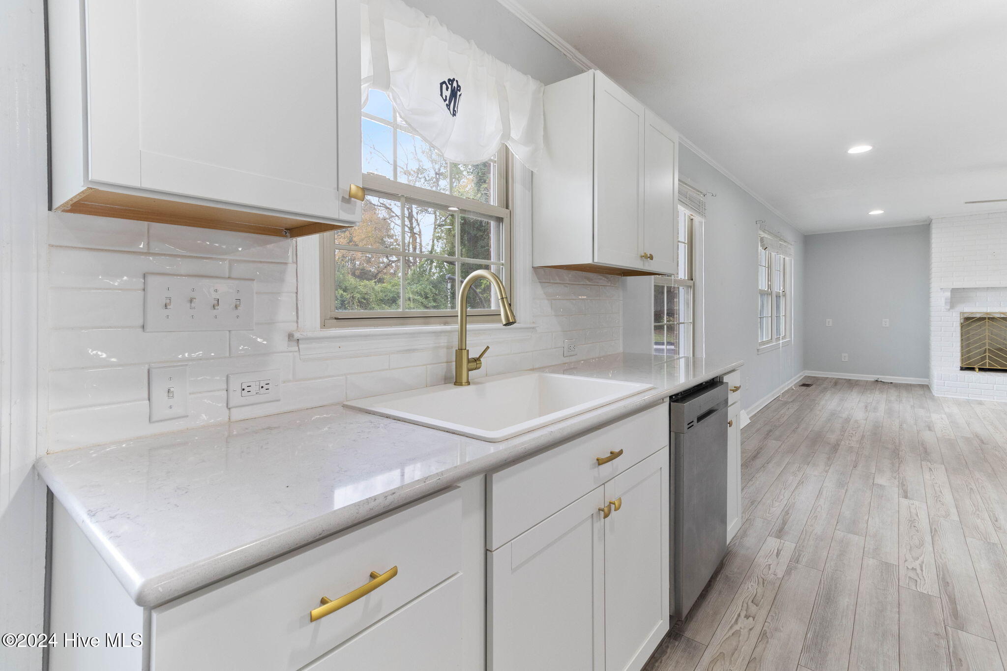 498 Happy Valley Road