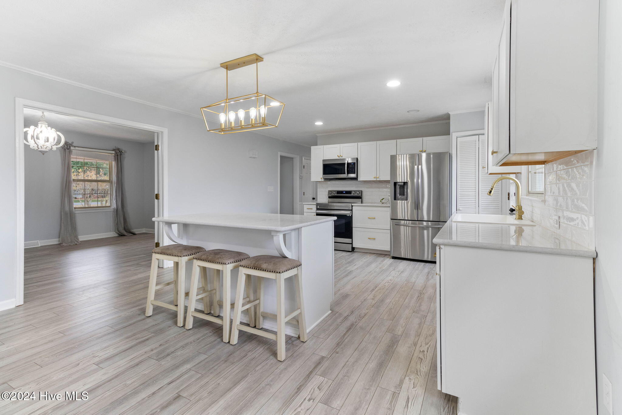 498 Happy Valley Road