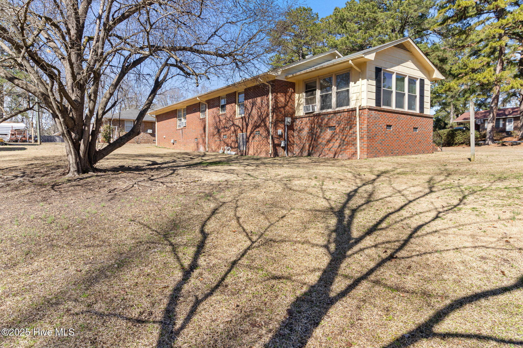 707 Richardson Street