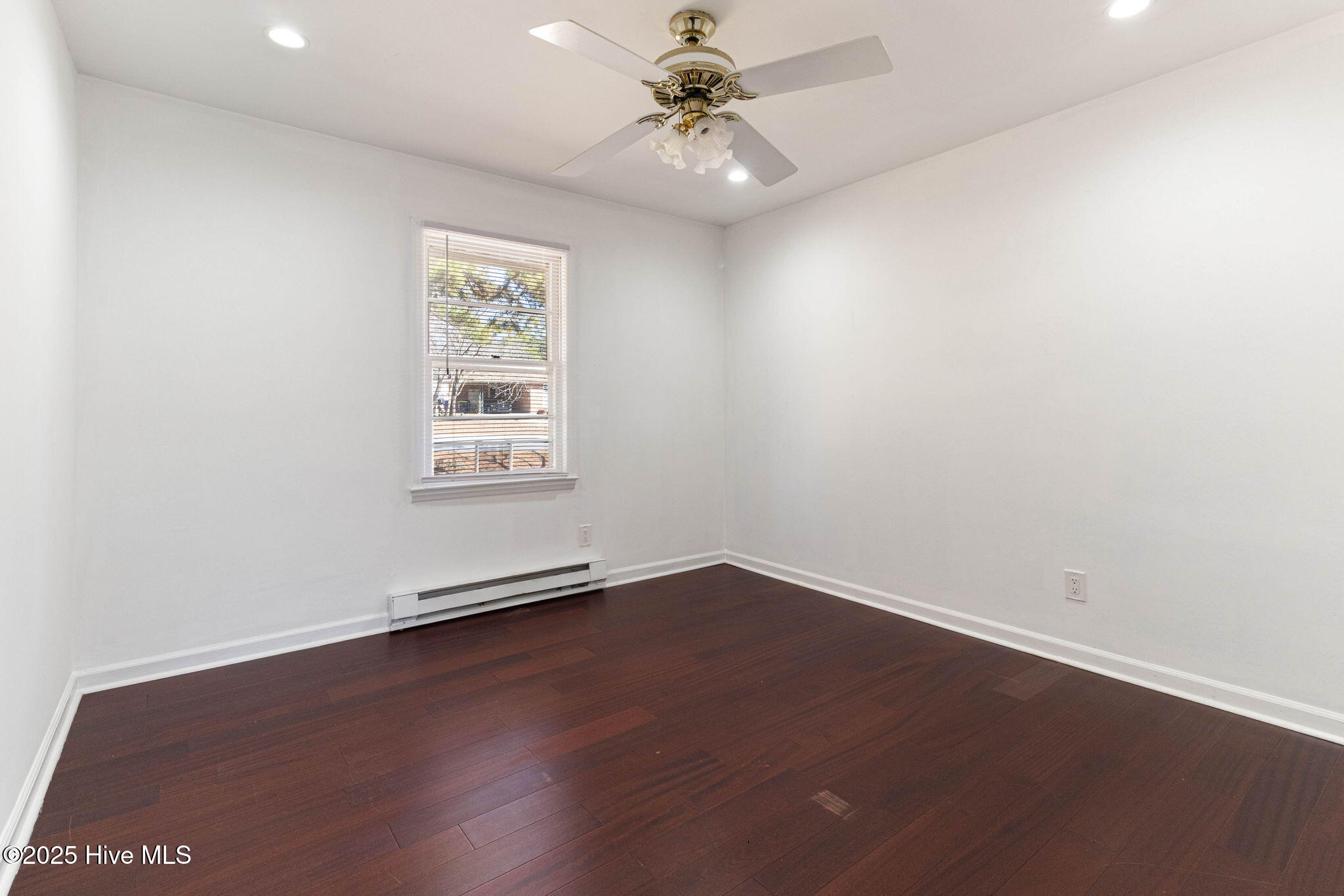 707 Richardson Street