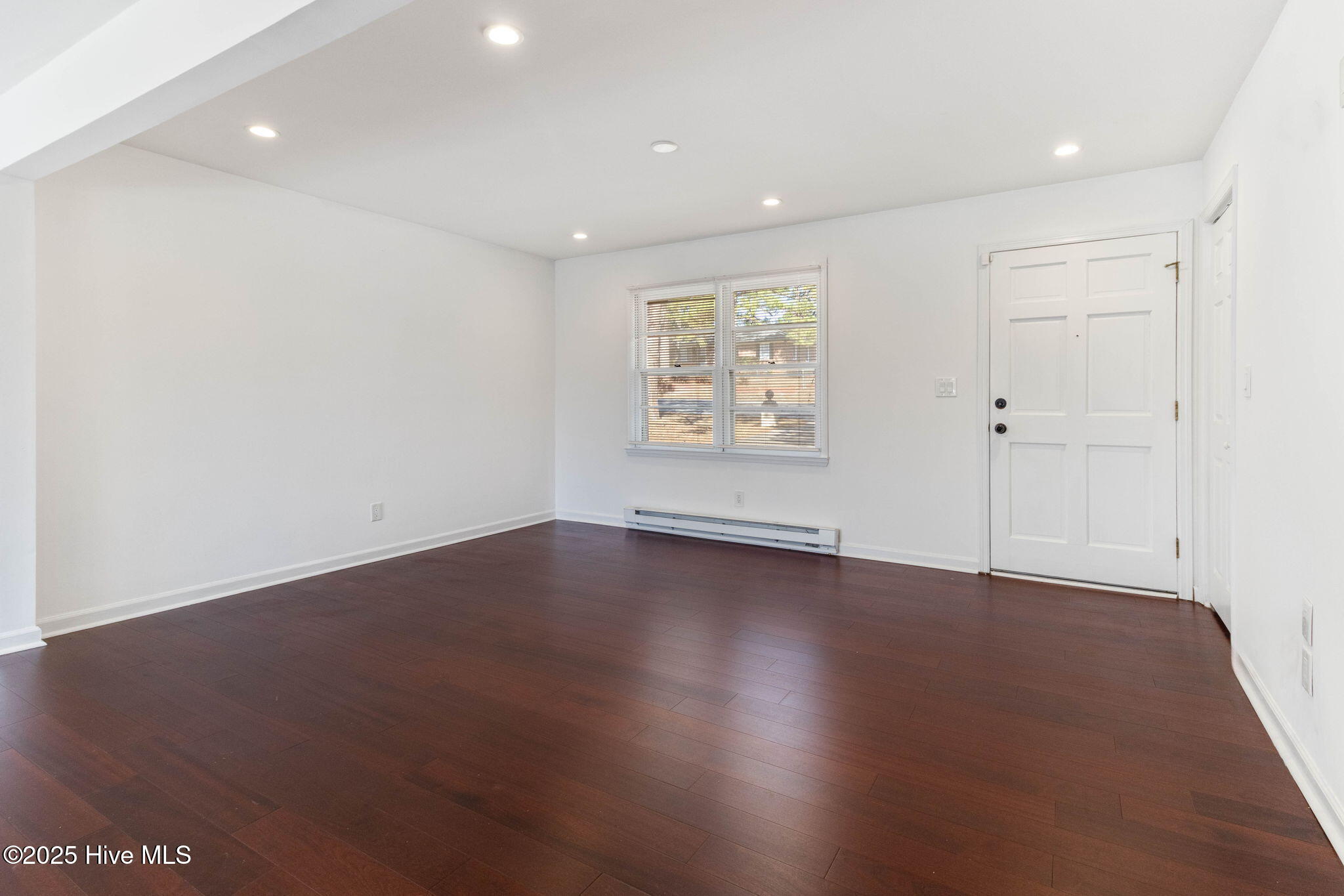 707 Richardson Street