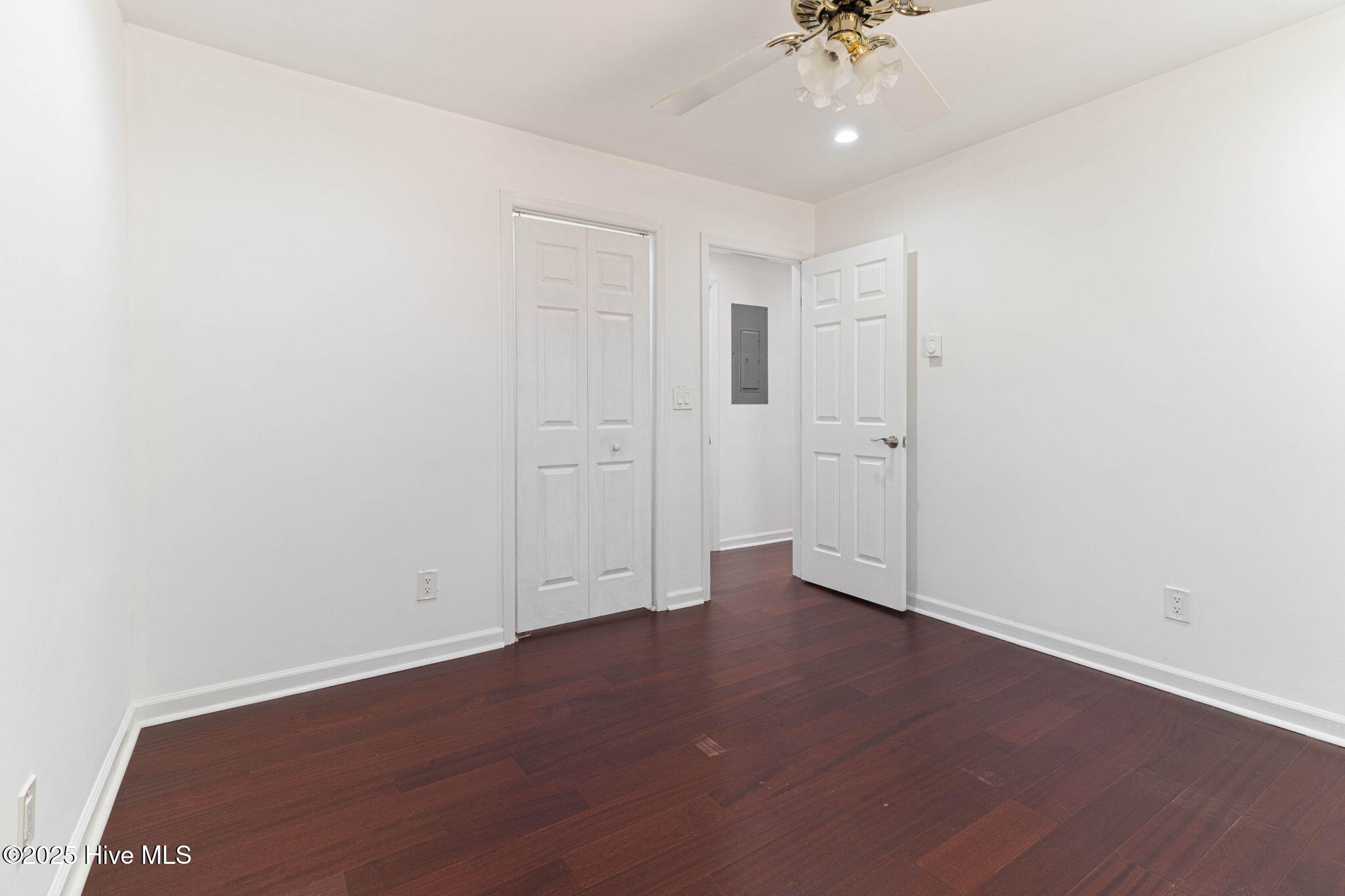 707 Richardson Street