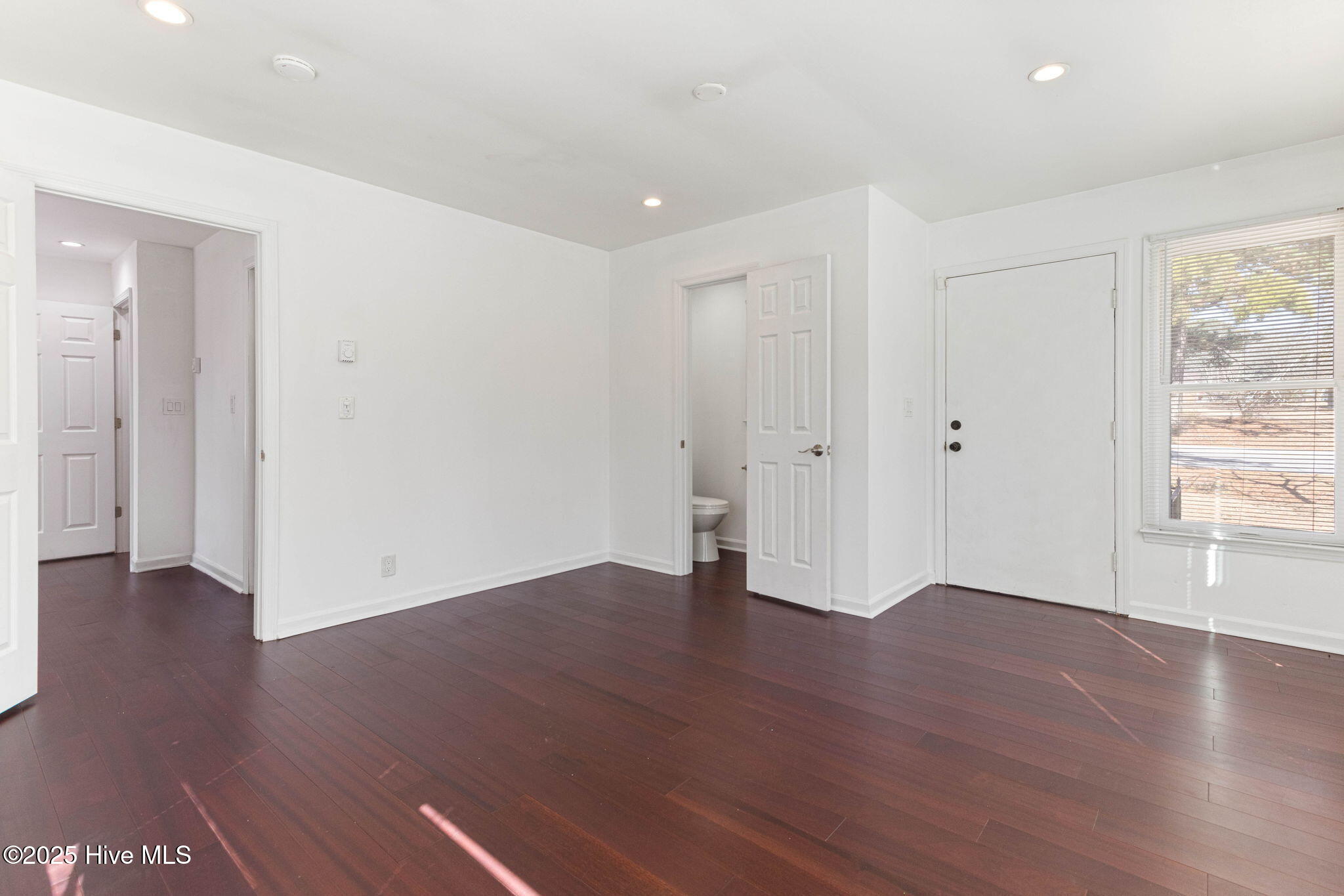 707 Richardson Street