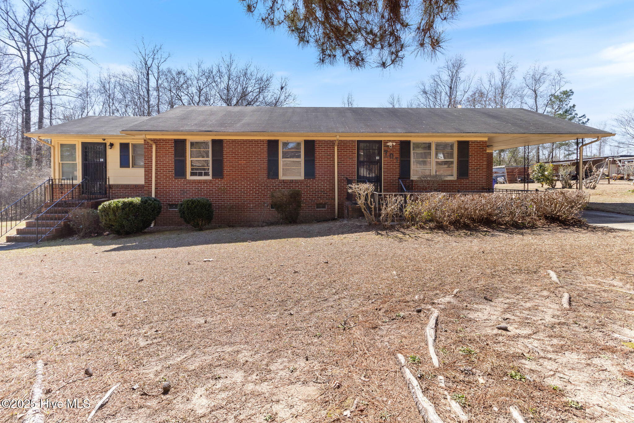 707 Richardson Street