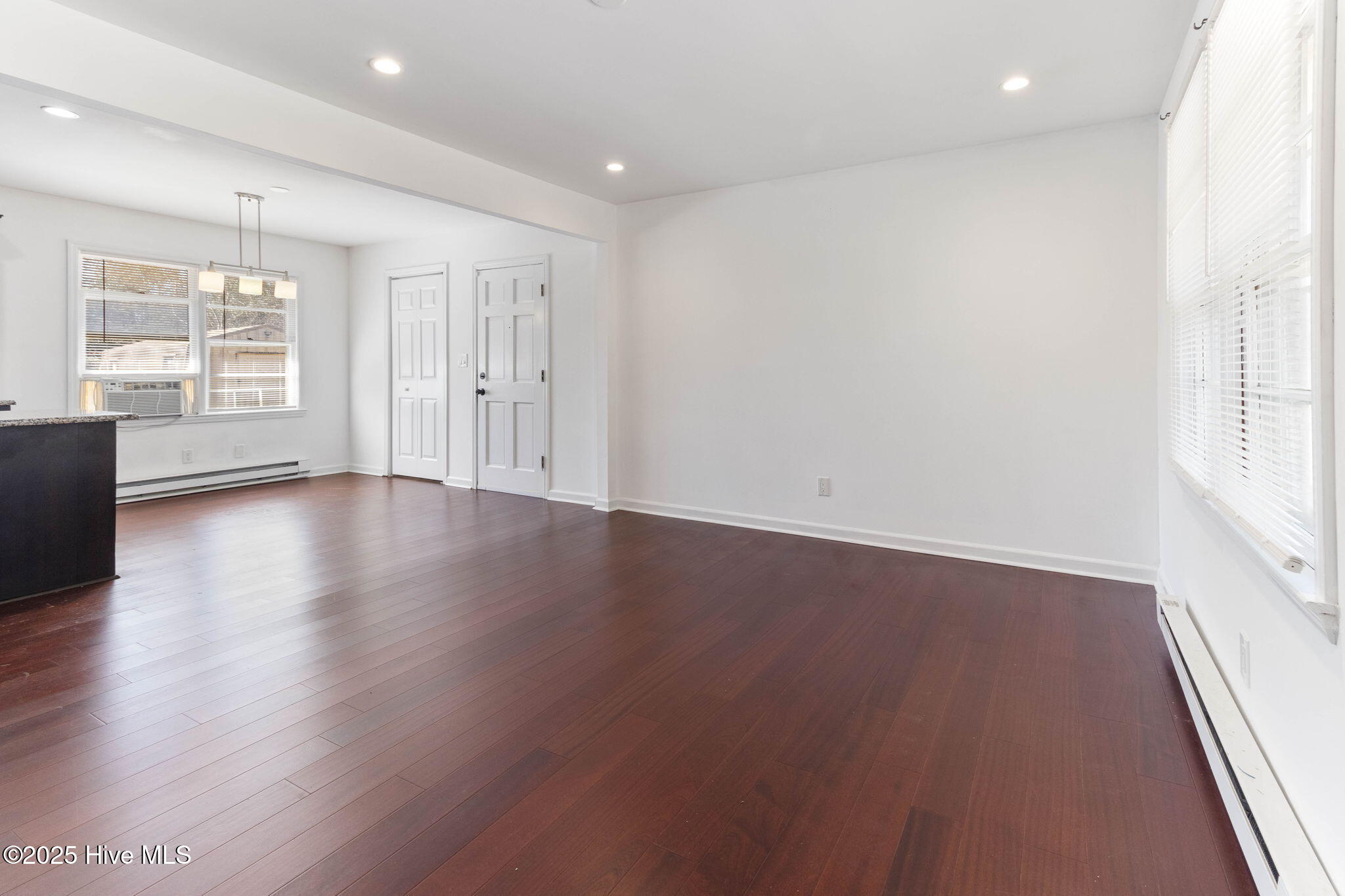 707 Richardson Street