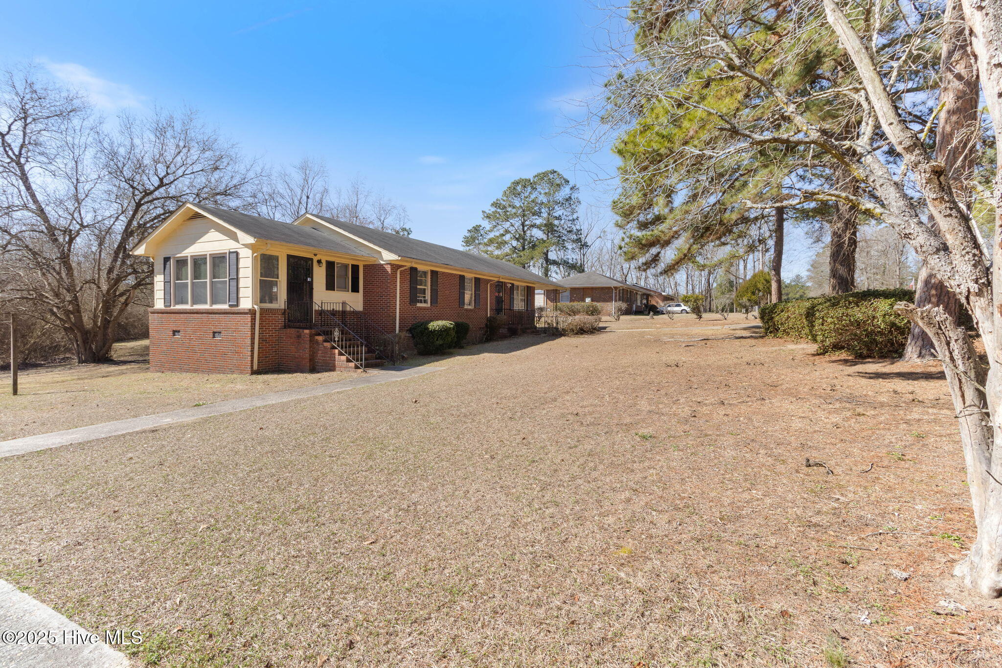 707 Richardson Street