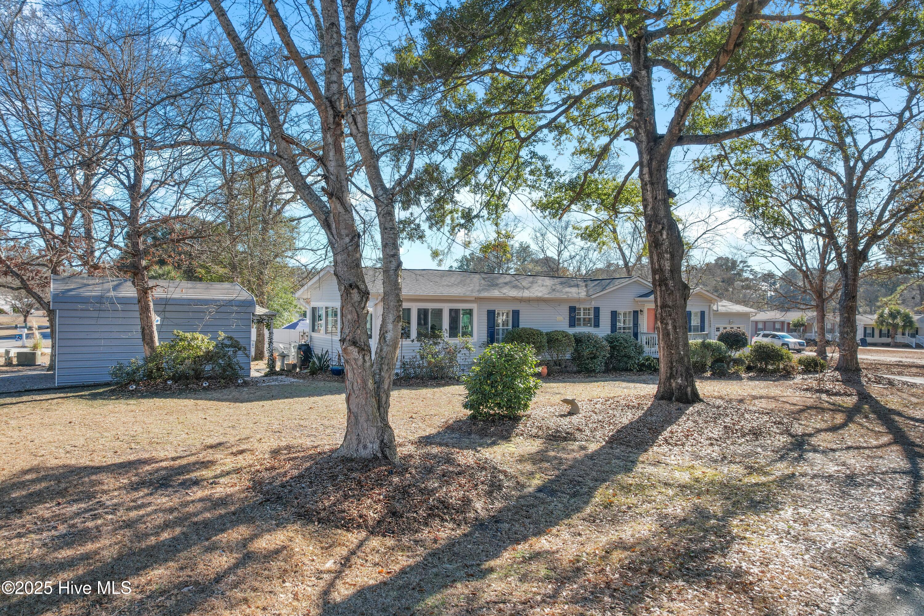 1600 Maple Circle SW