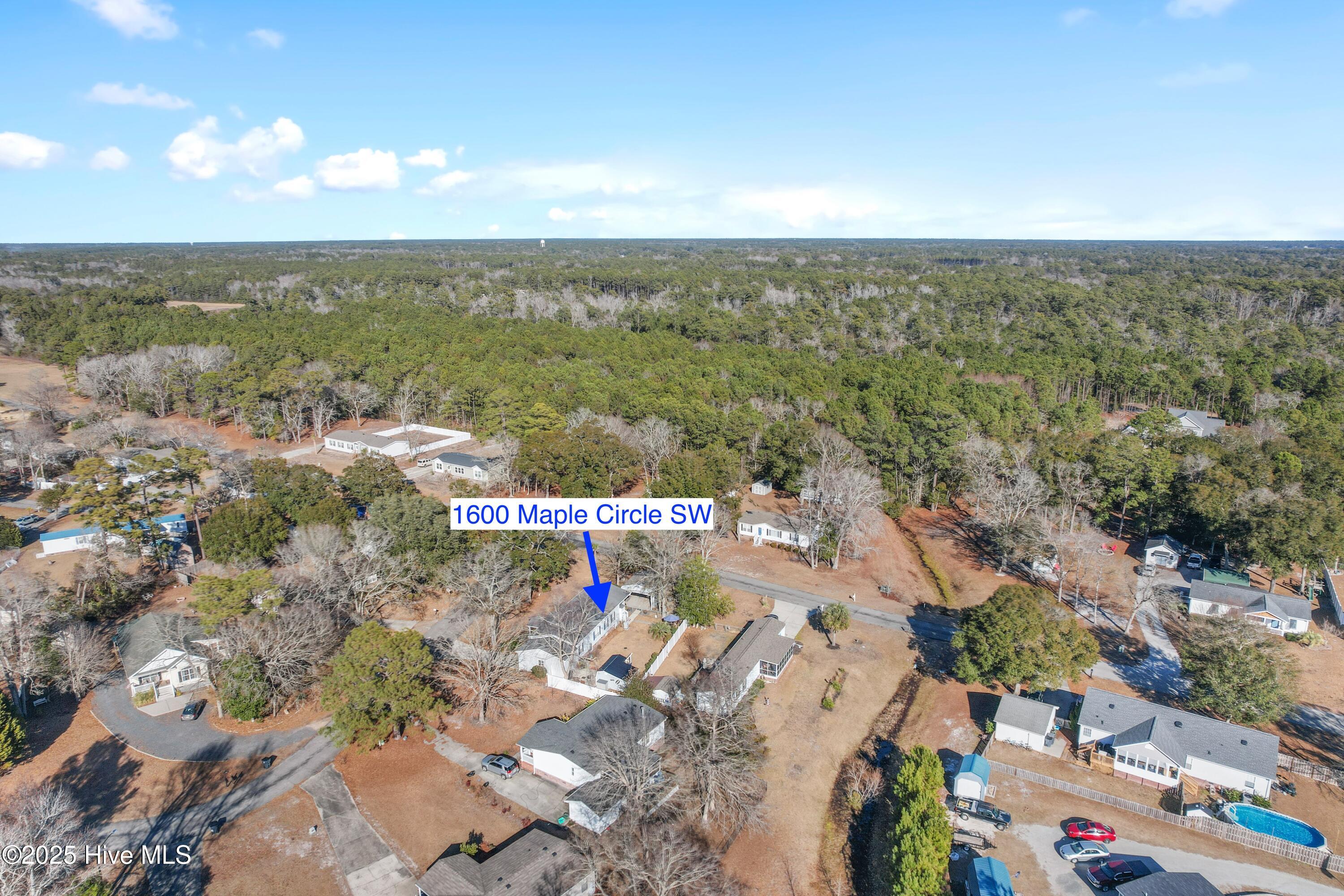 1600 Maple Circle SW