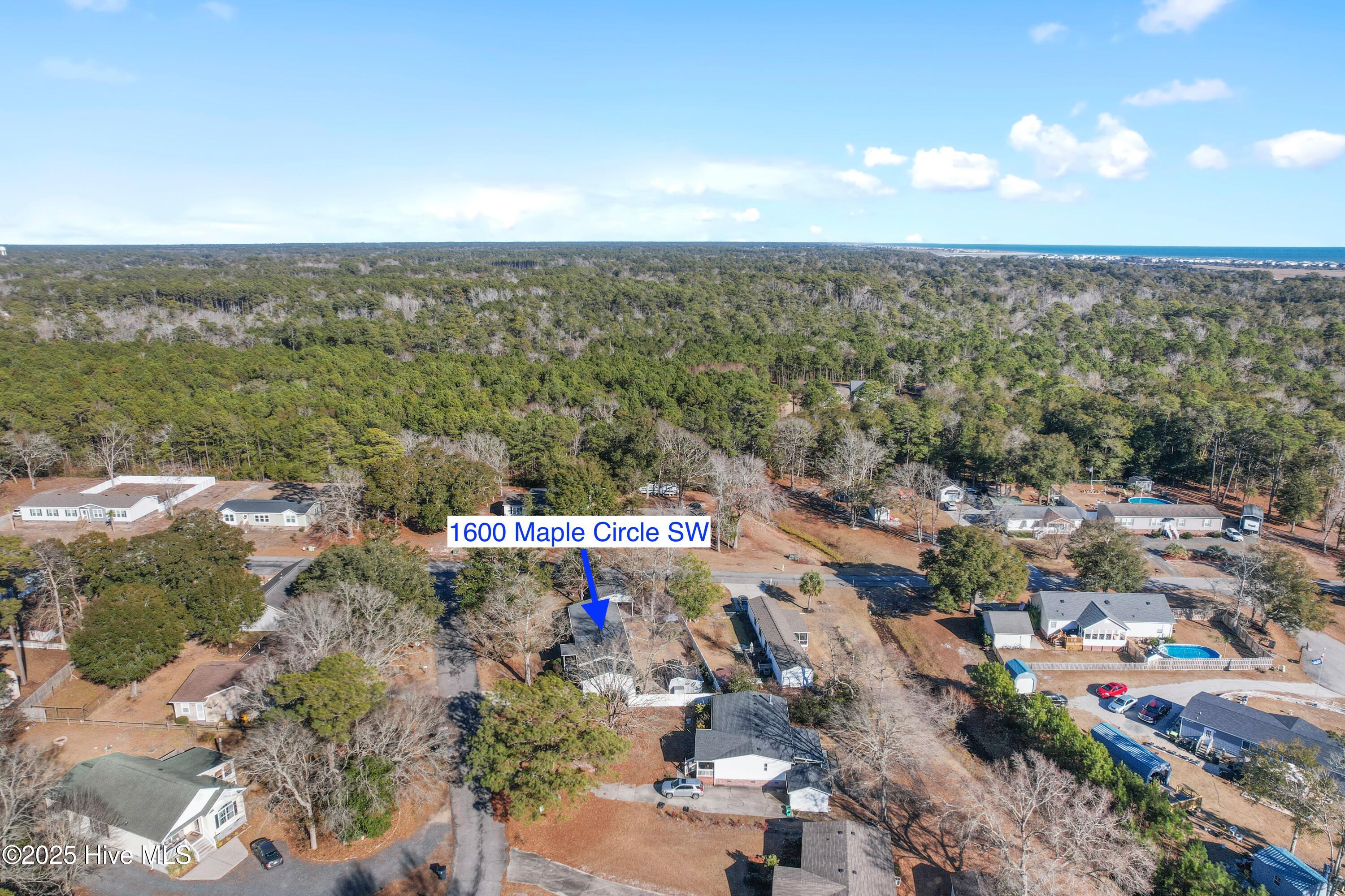 1600 Maple Circle SW