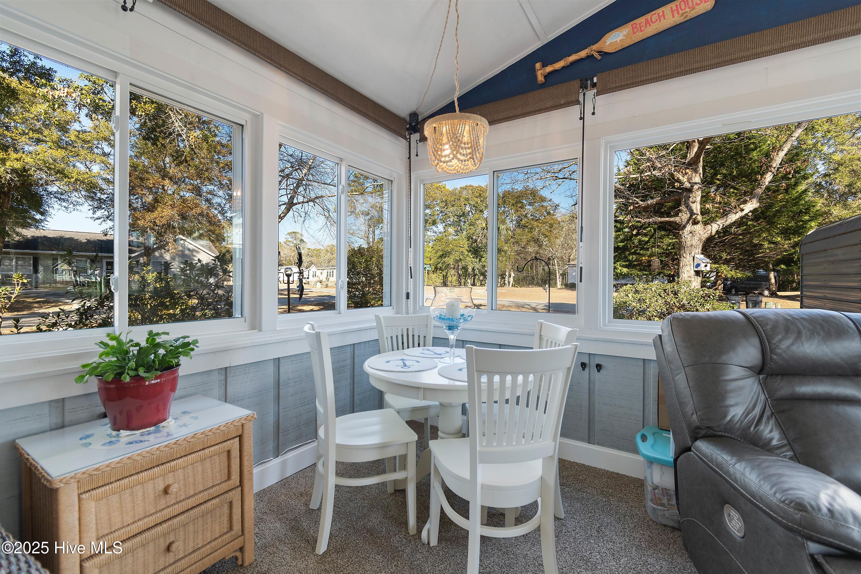 1600 Maple Circle SW