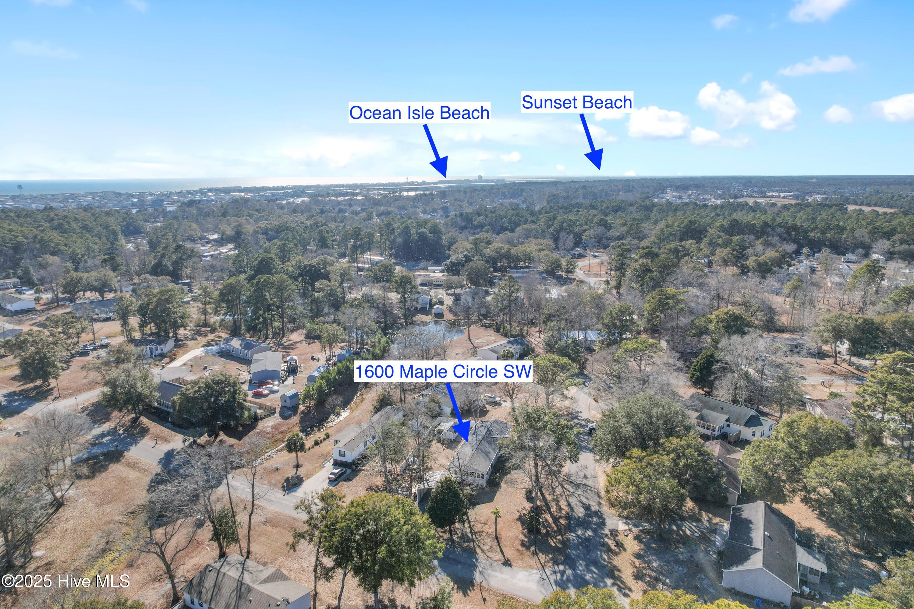 1600 Maple Circle SW