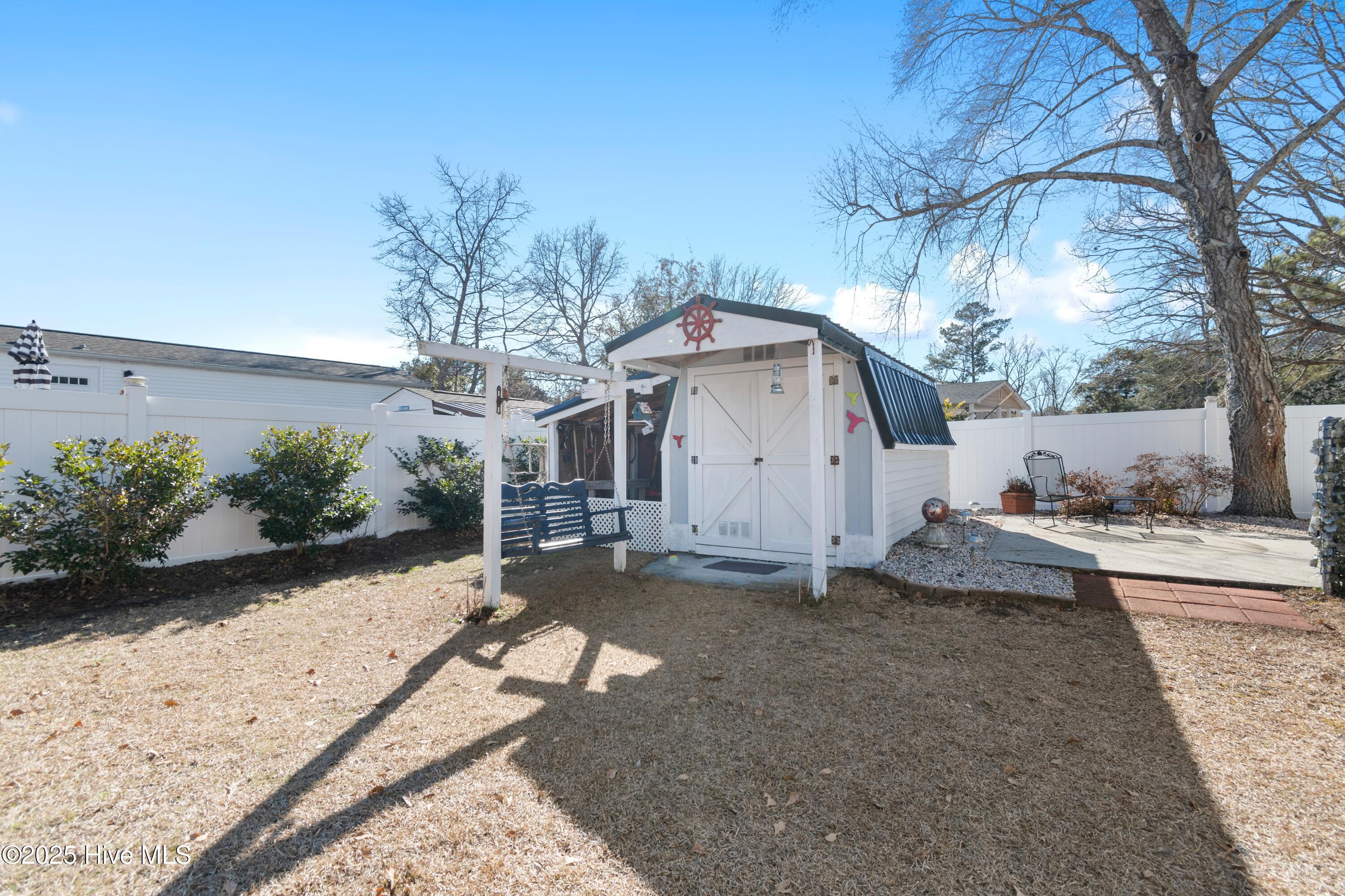 1600 Maple Circle SW