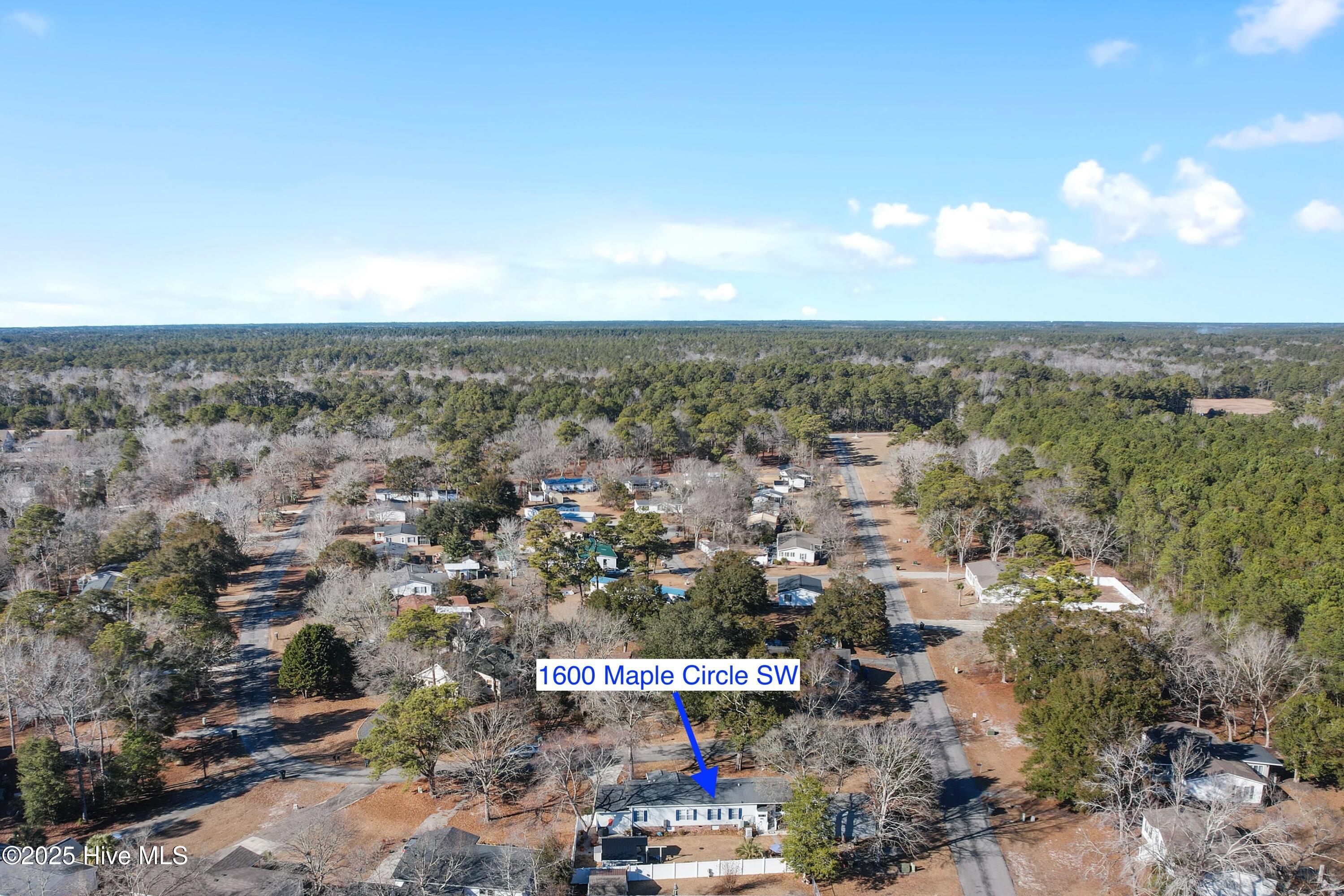 1600 Maple Circle SW