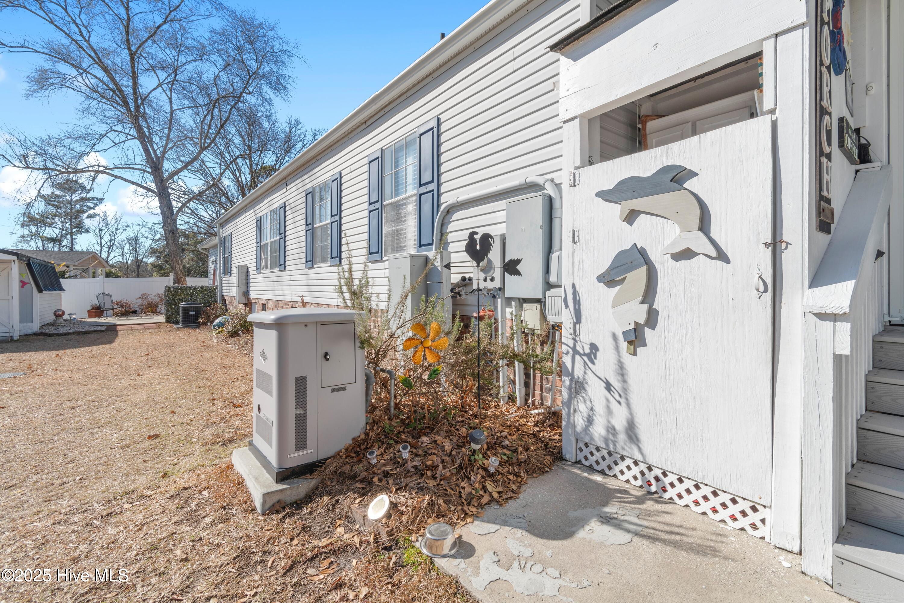 1600 Maple Circle SW