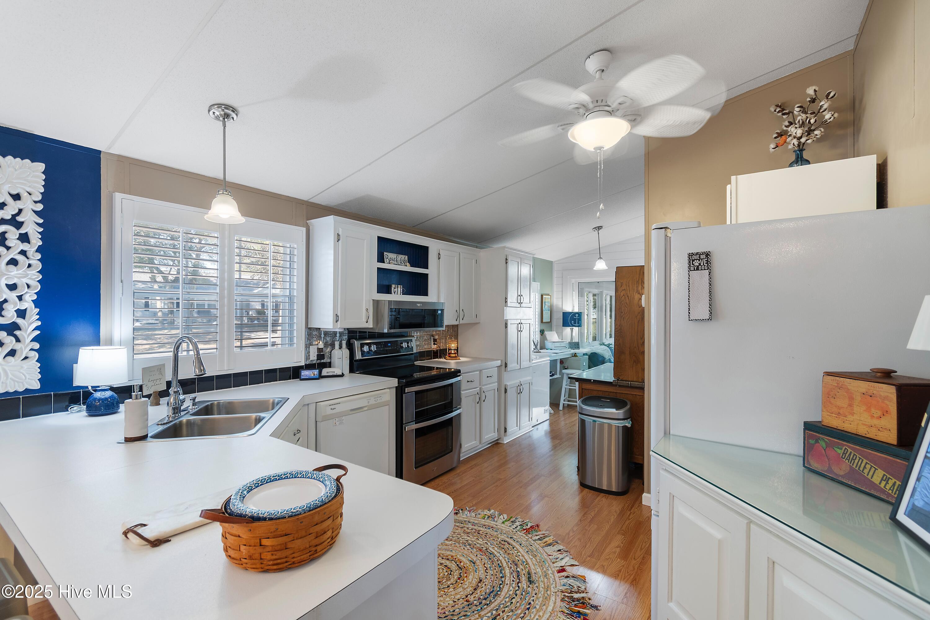 1600 Maple Circle SW