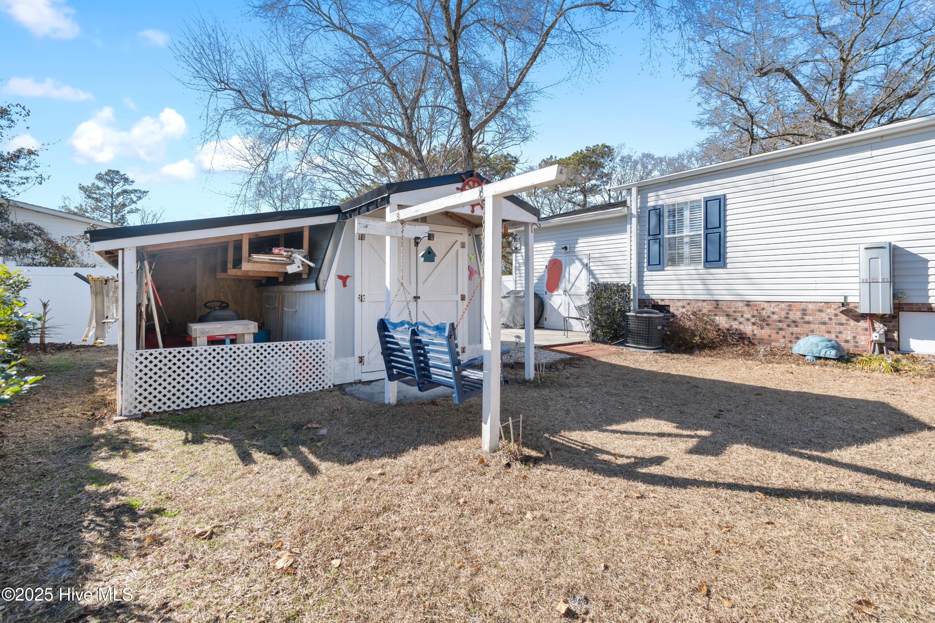 1600 Maple Circle SW