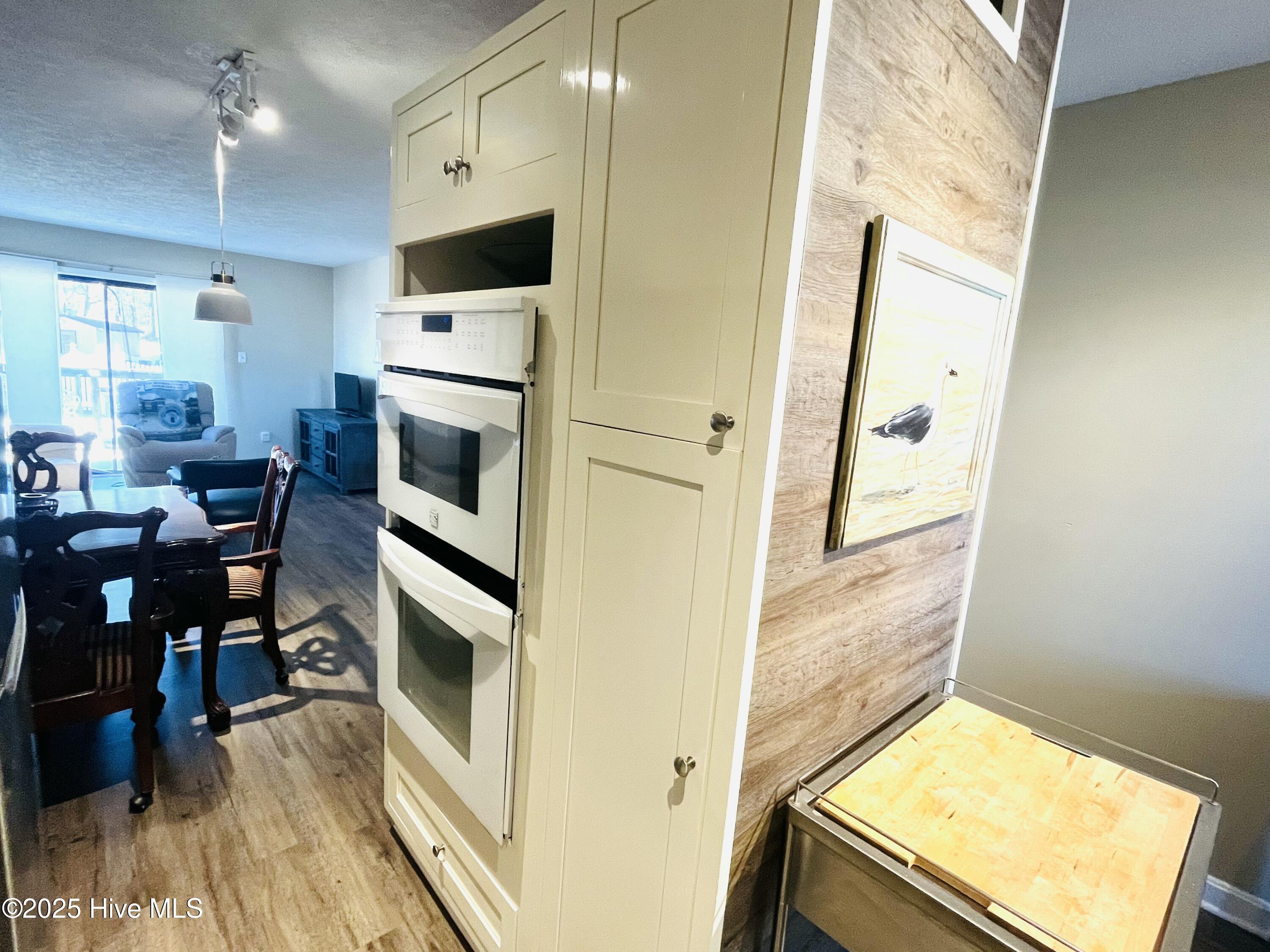 110 Lake Place Condo Drive, 110