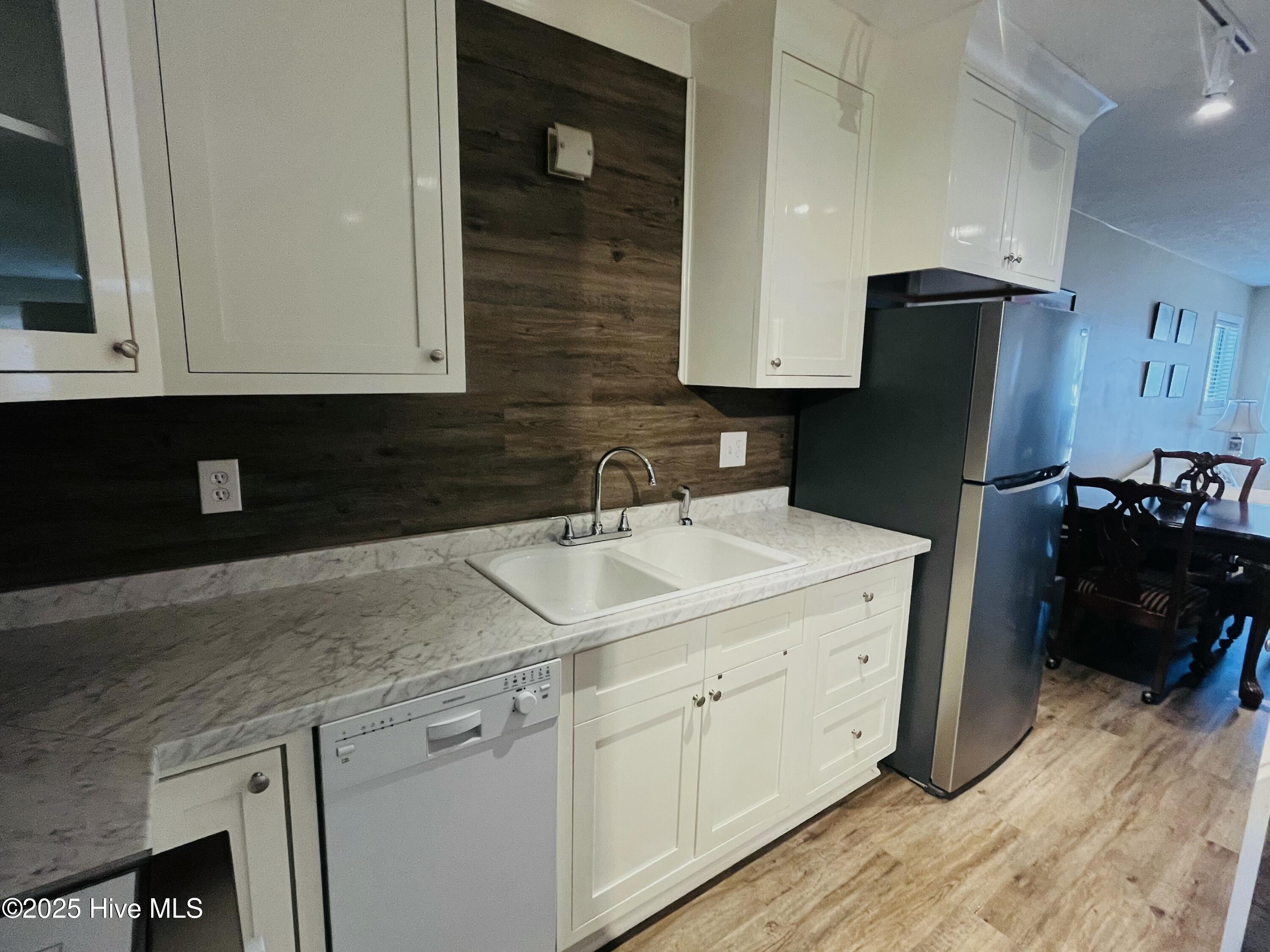 110 Lake Place Condo Drive, 110