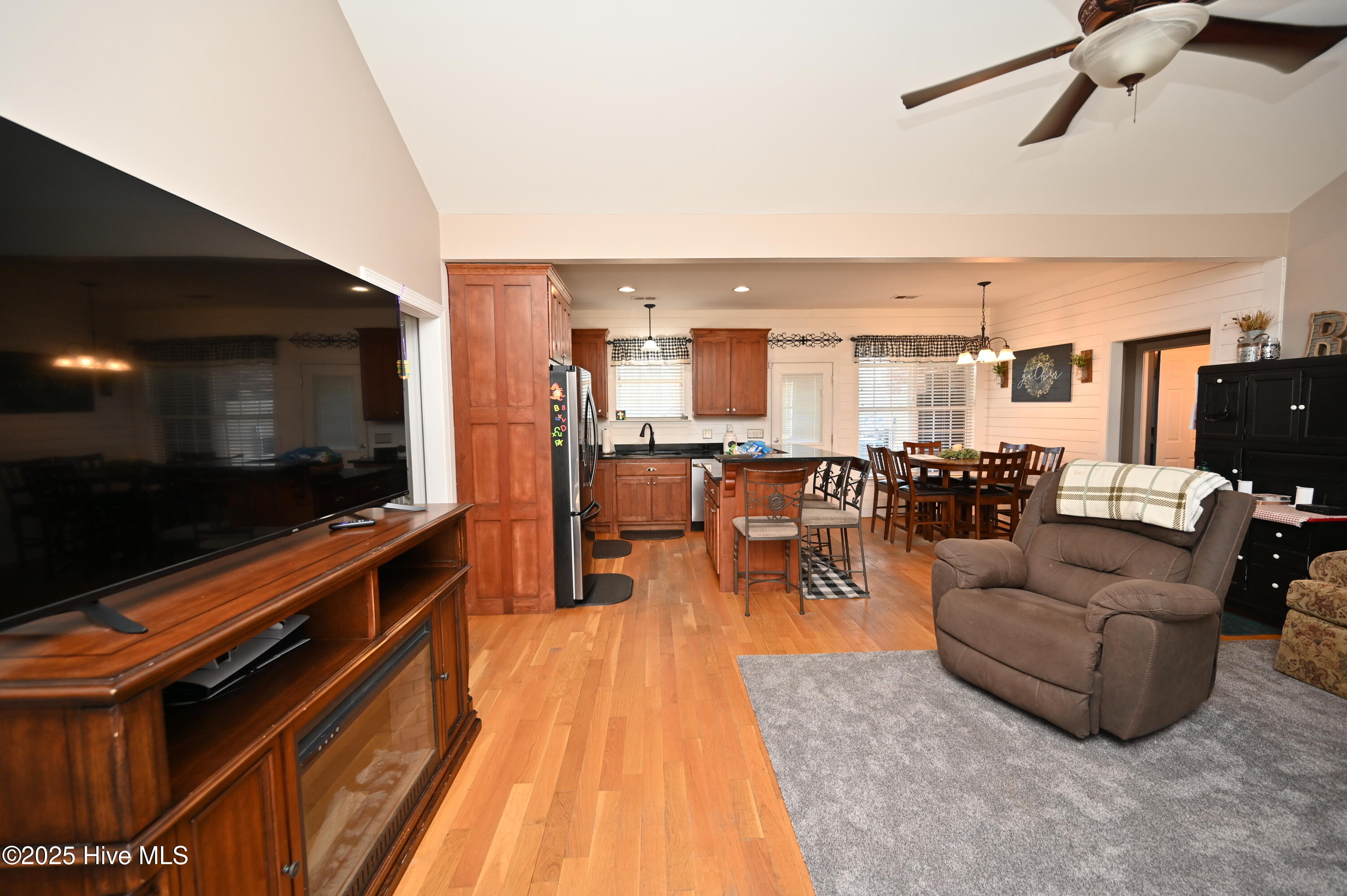 3564 Paul Wiloughby Road