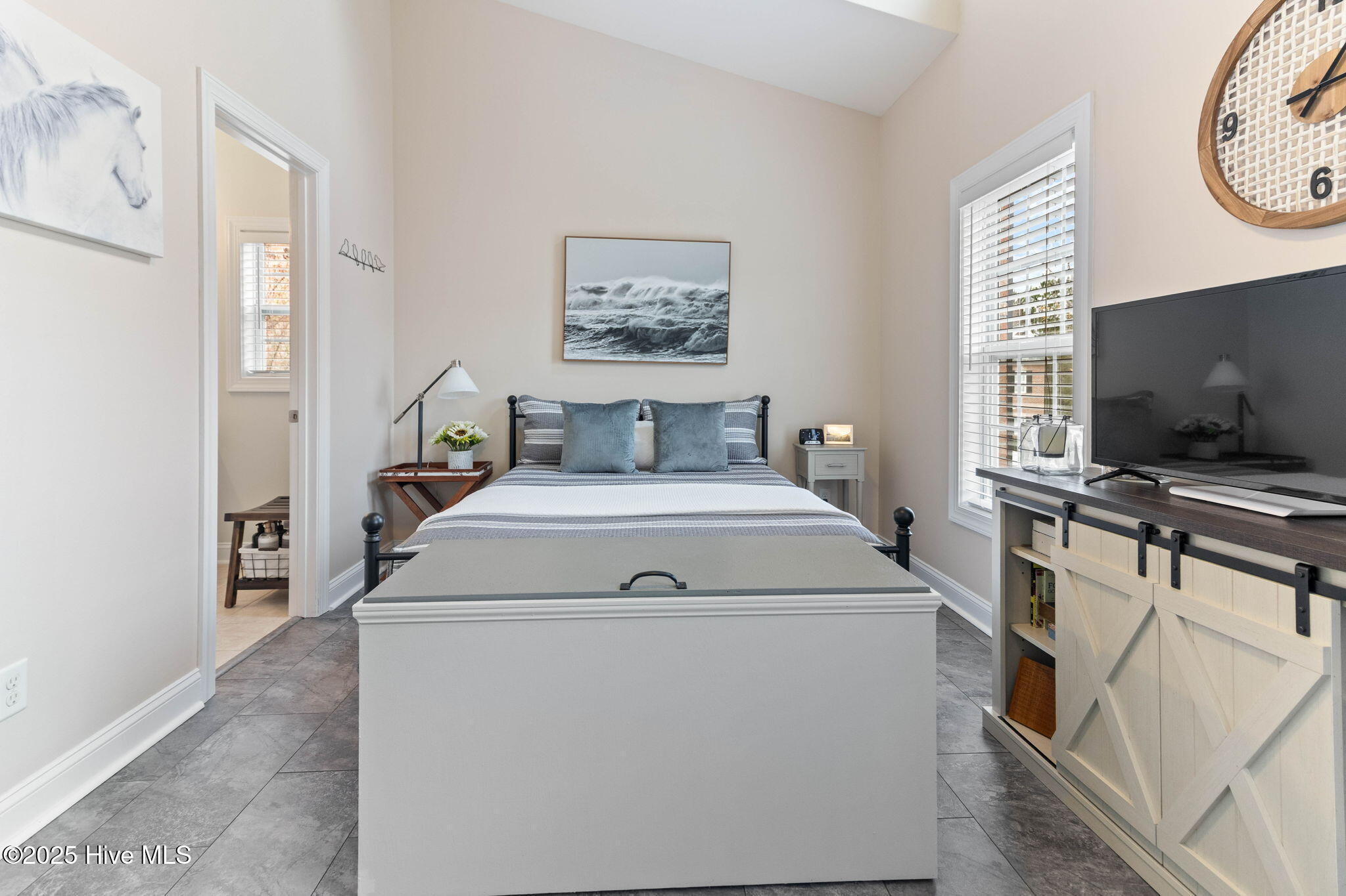 5012 Exton Park Loop