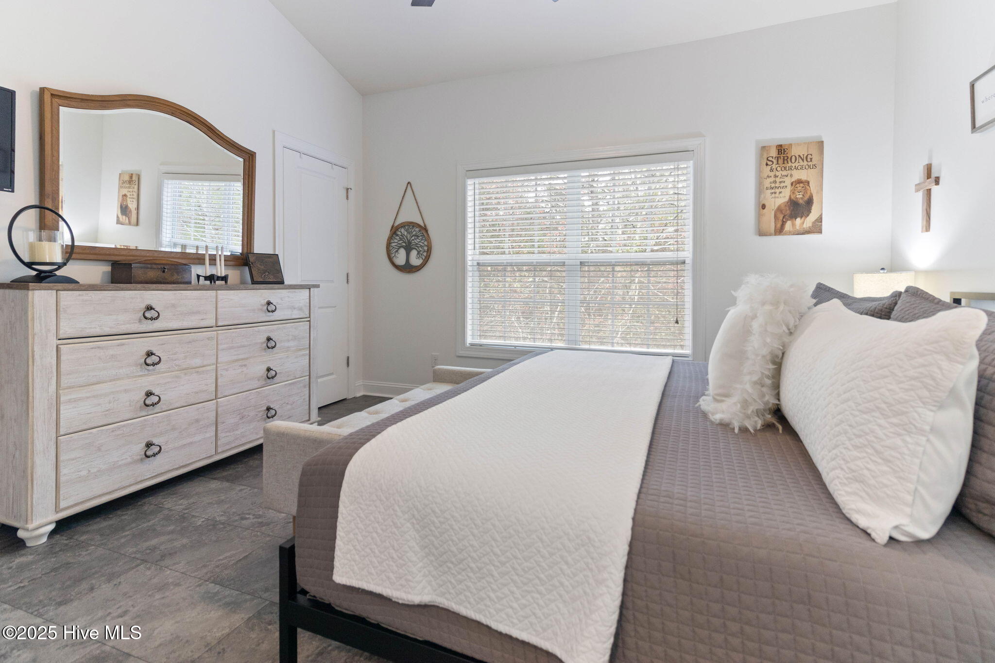 5012 Exton Park Loop