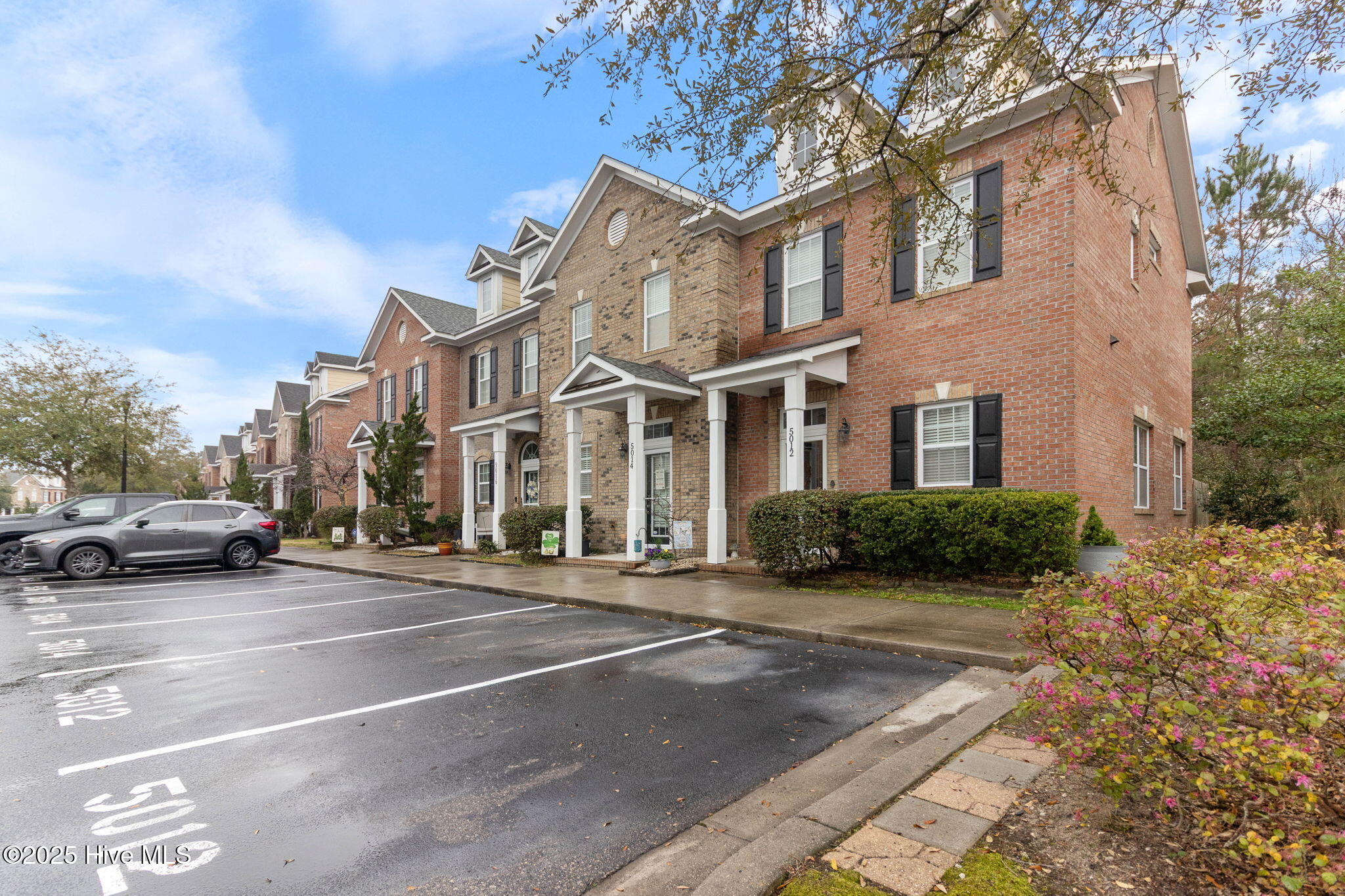 5012 Exton Park Loop