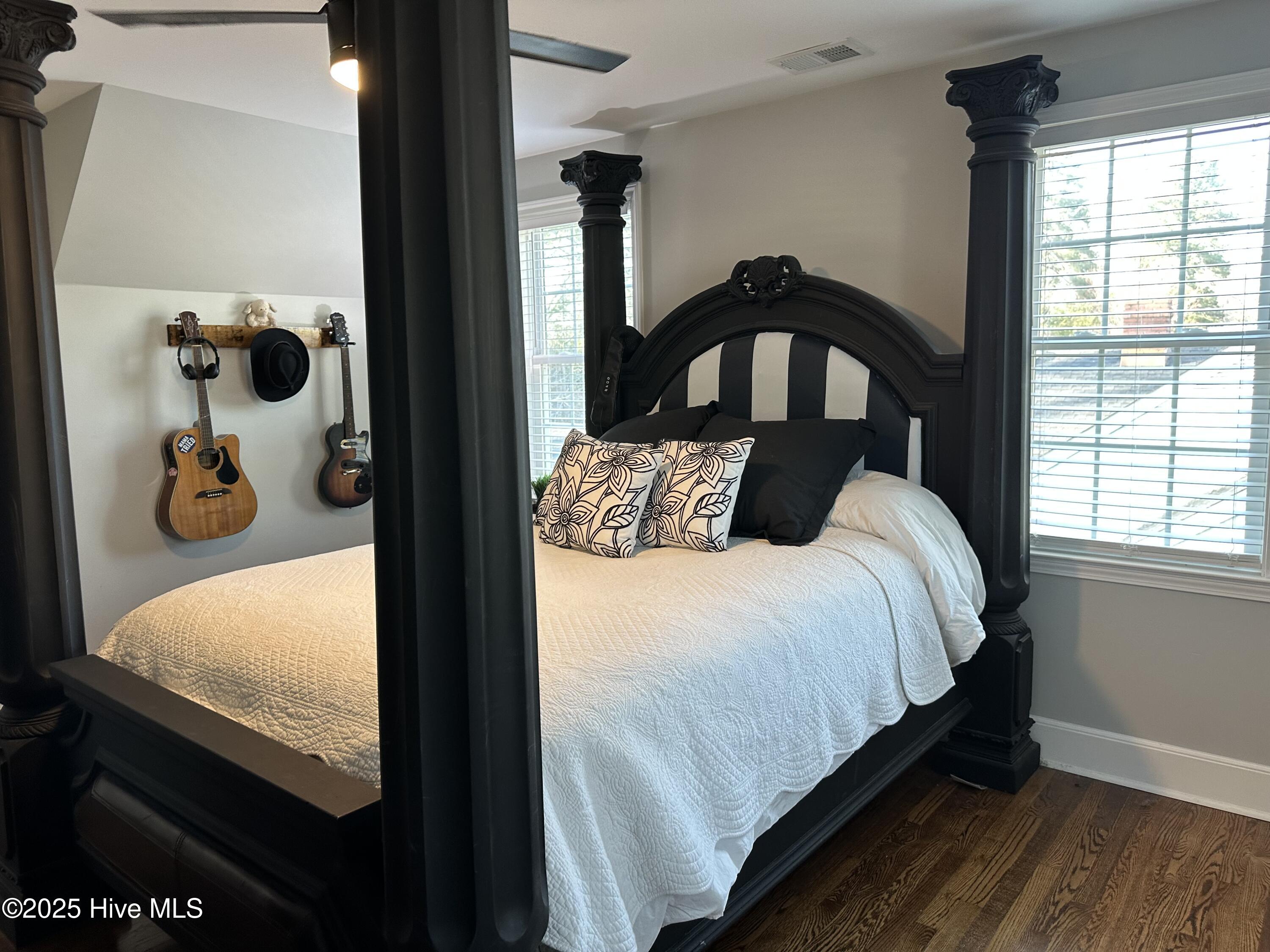 112 S Thompson Street