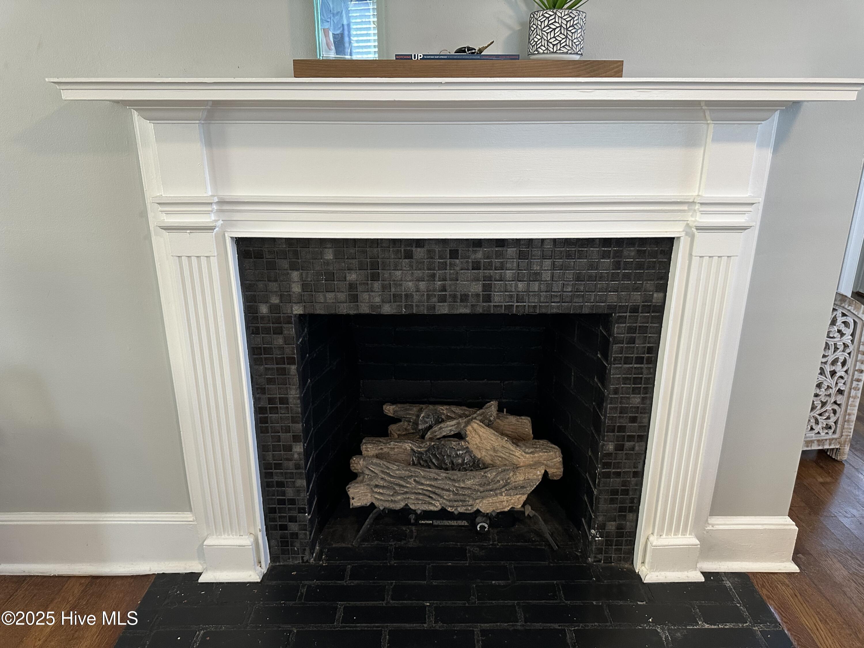 112 S Thompson Street