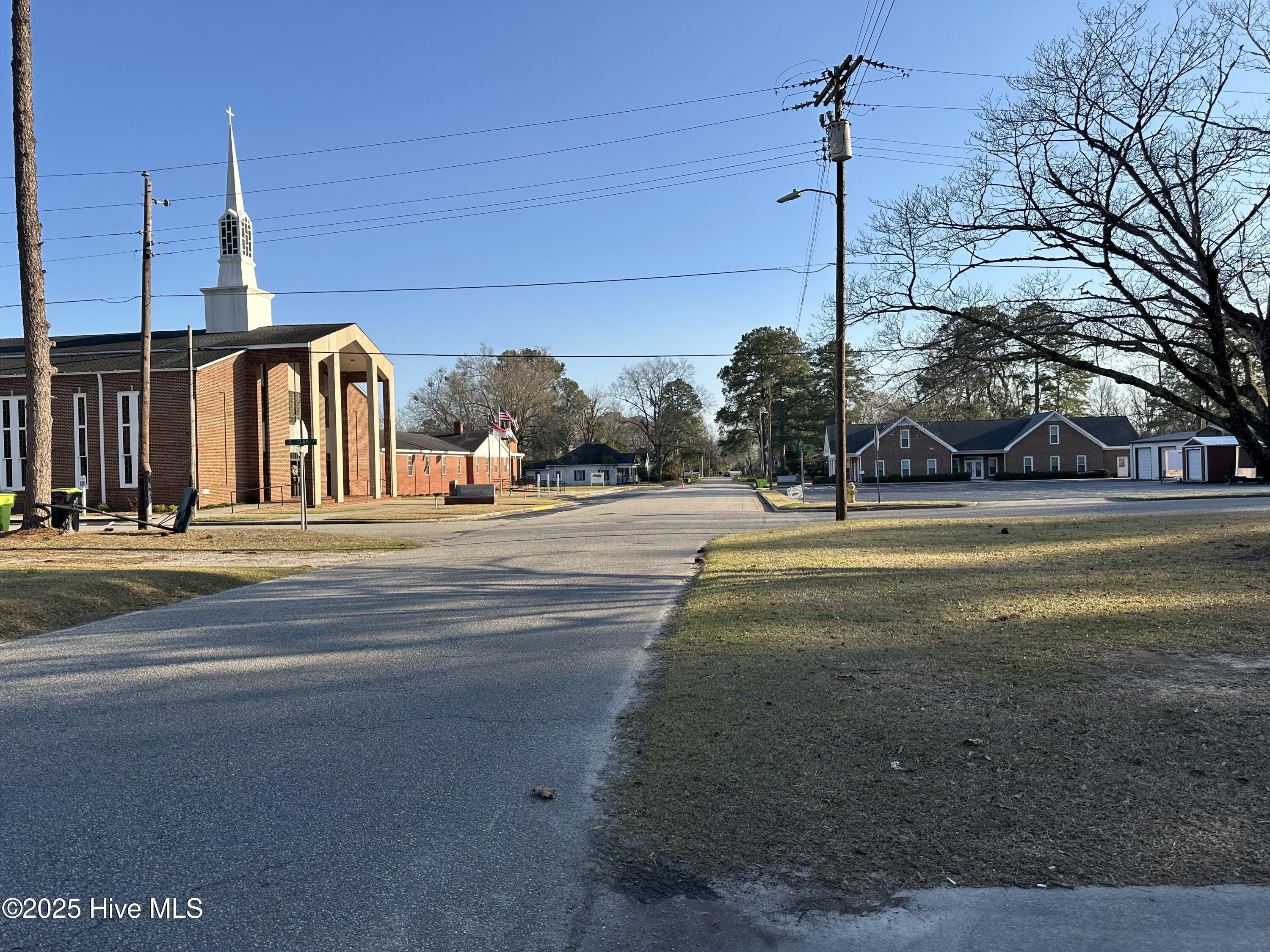 112 S Thompson Street