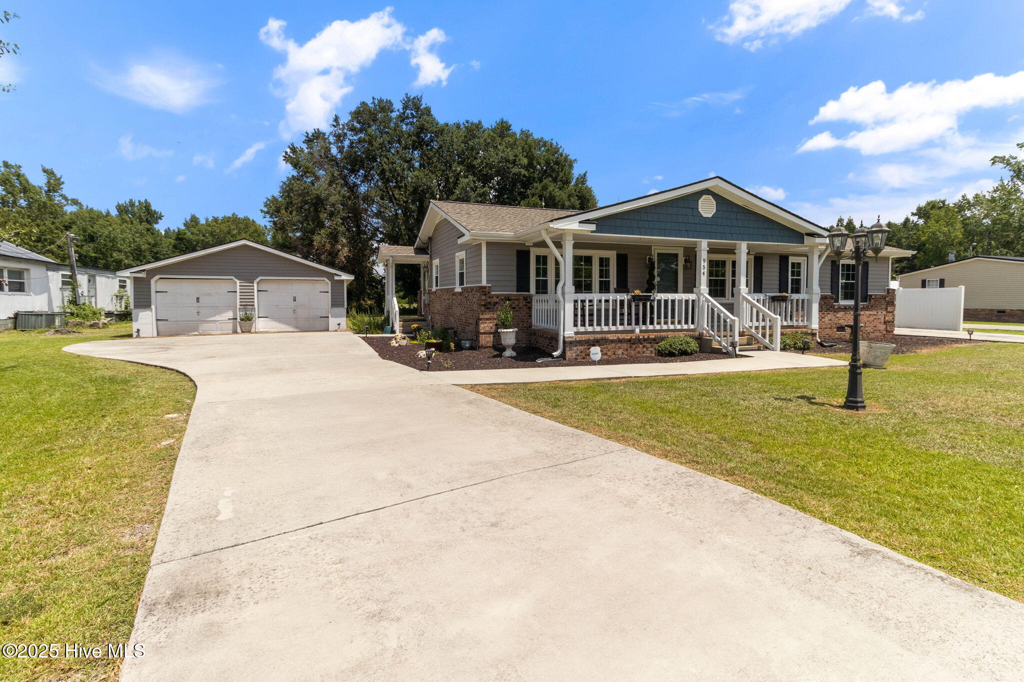 954 Hezekiah Road