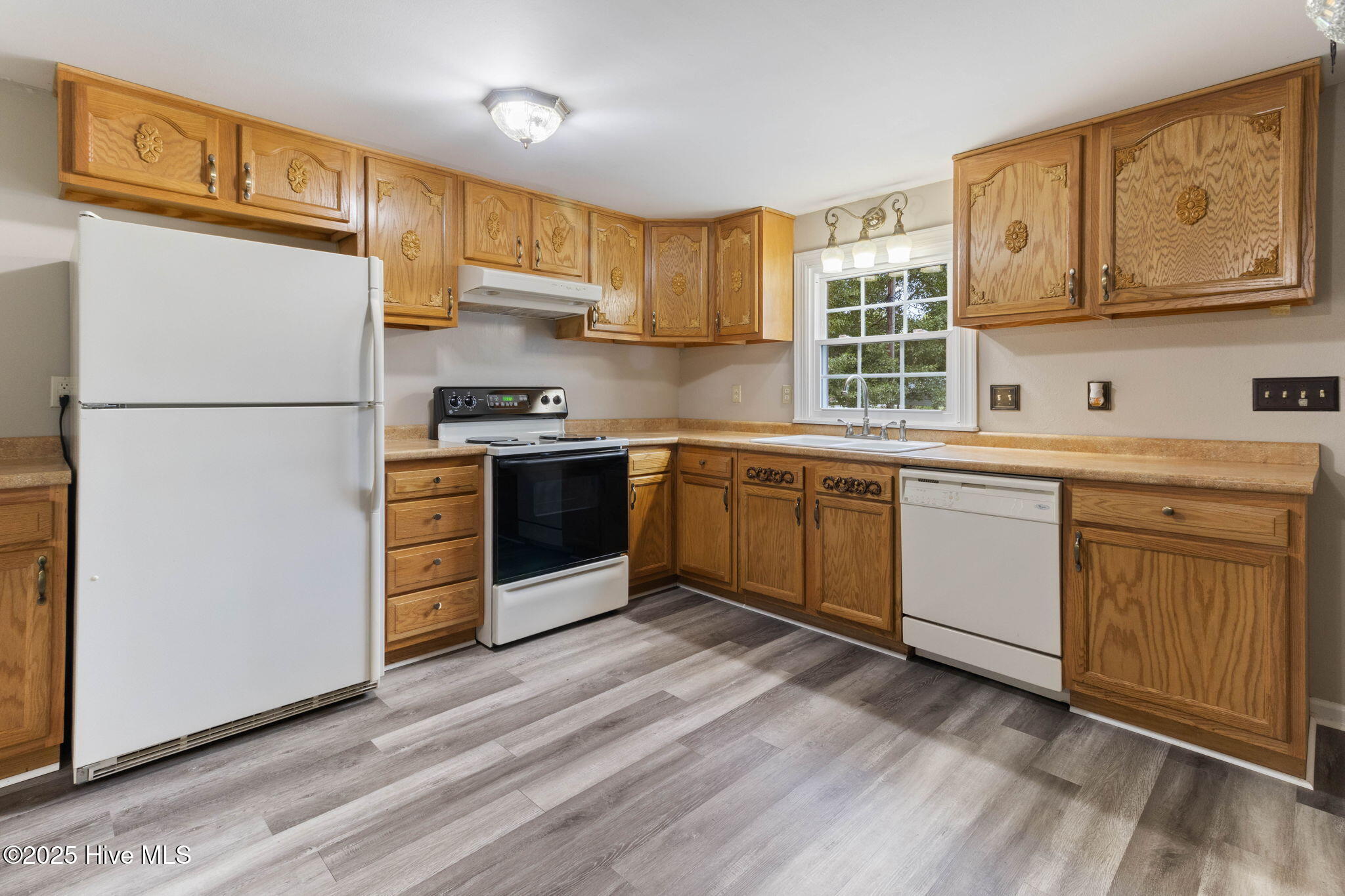 954 Hezekiah Road