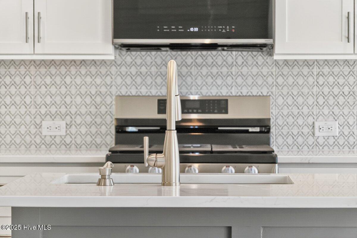 3797 Summer Breeze Court NE