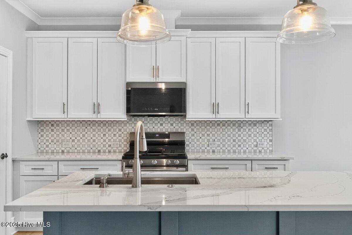 3797 Summer Breeze Court NE