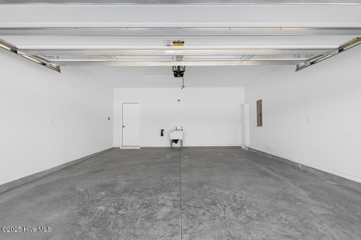 3797 Summer Breeze Court NE