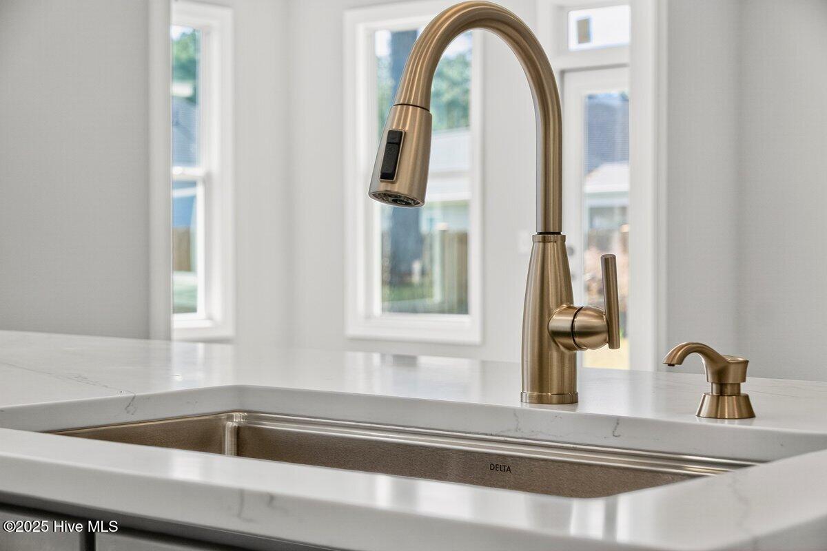 3797 Summer Breeze Court NE