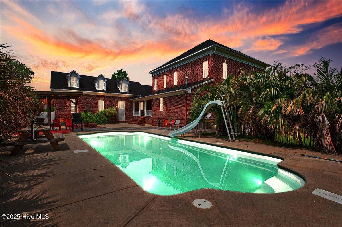 418 Timber Cove Drive