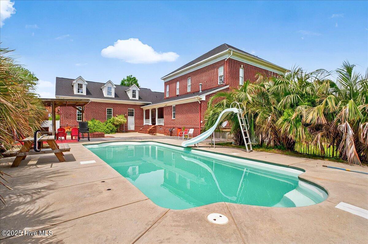 418 Timber Cove Drive