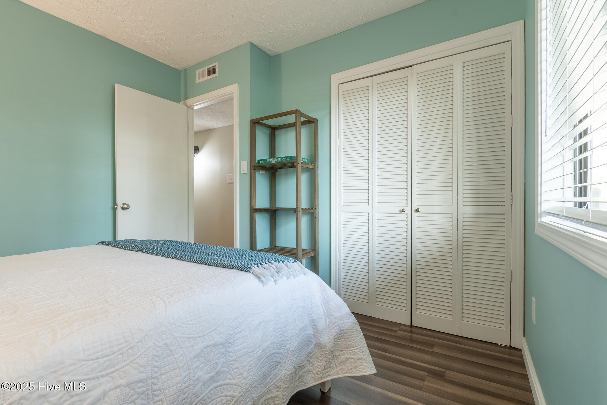 215 Lake Place Condo Drive, 215