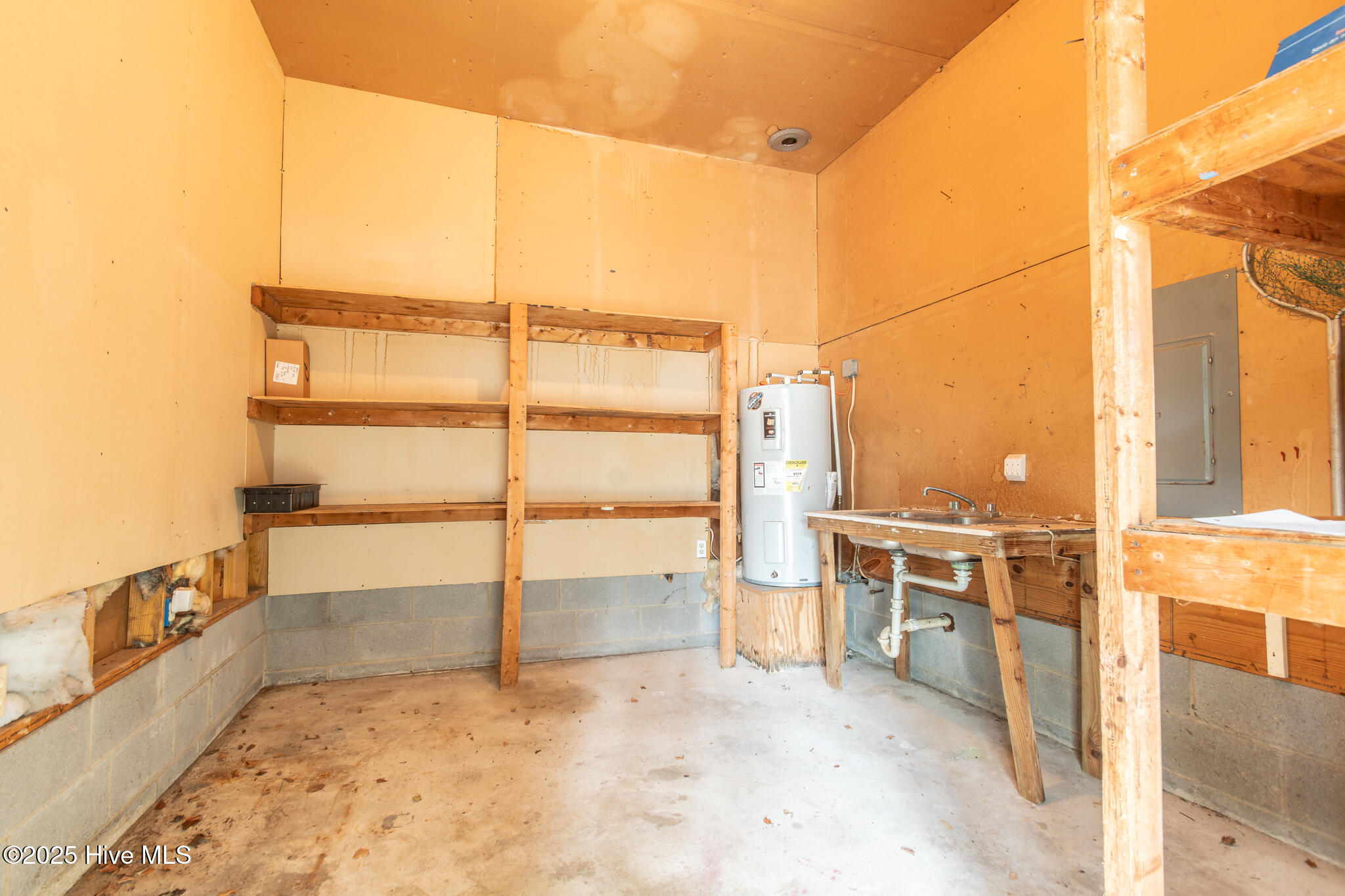 1600 Winding Creek Road