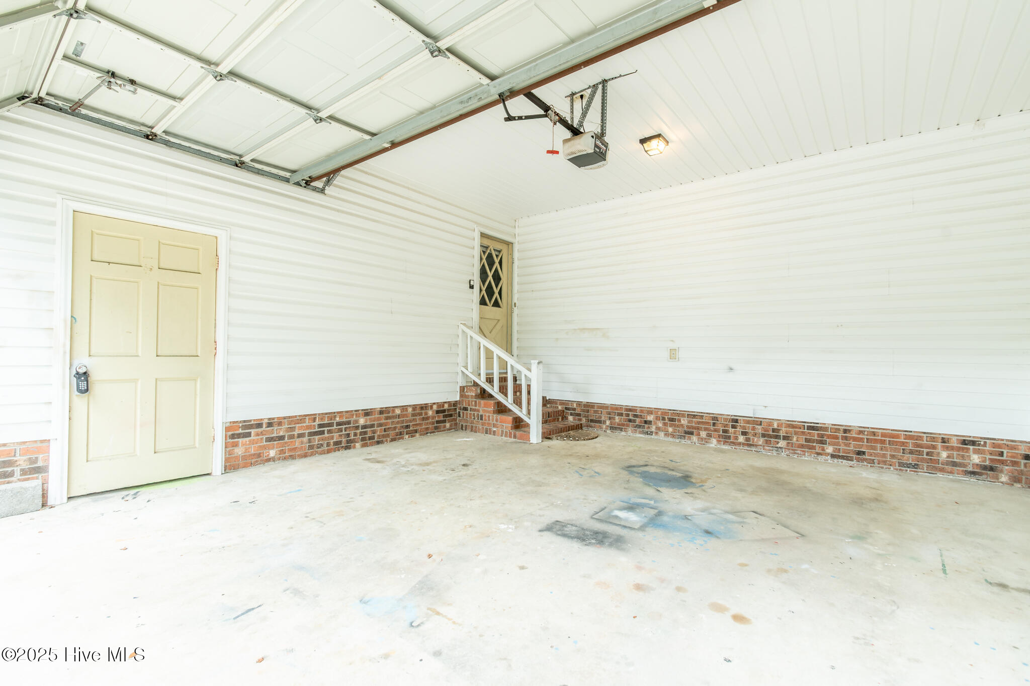 1600 Winding Creek Road