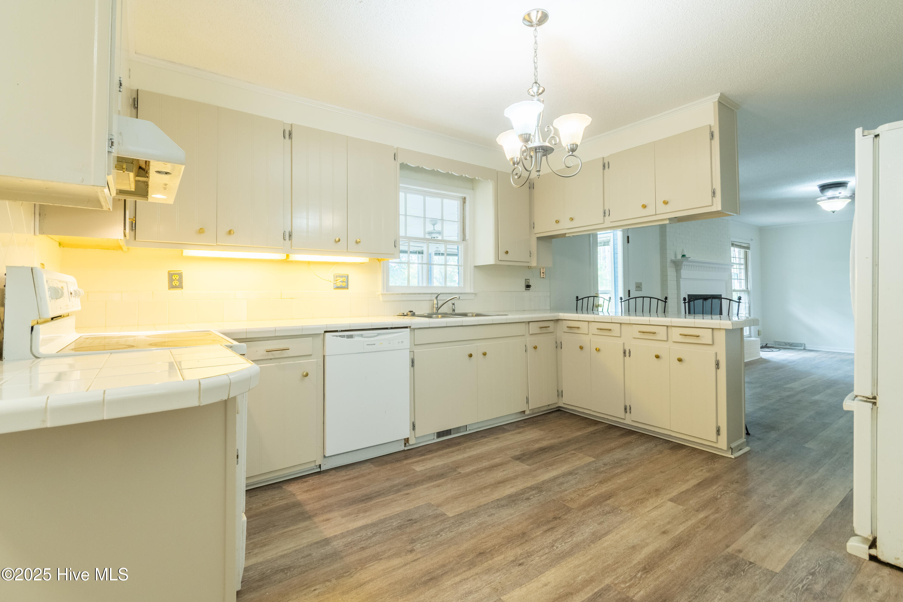 1600 Winding Creek Road