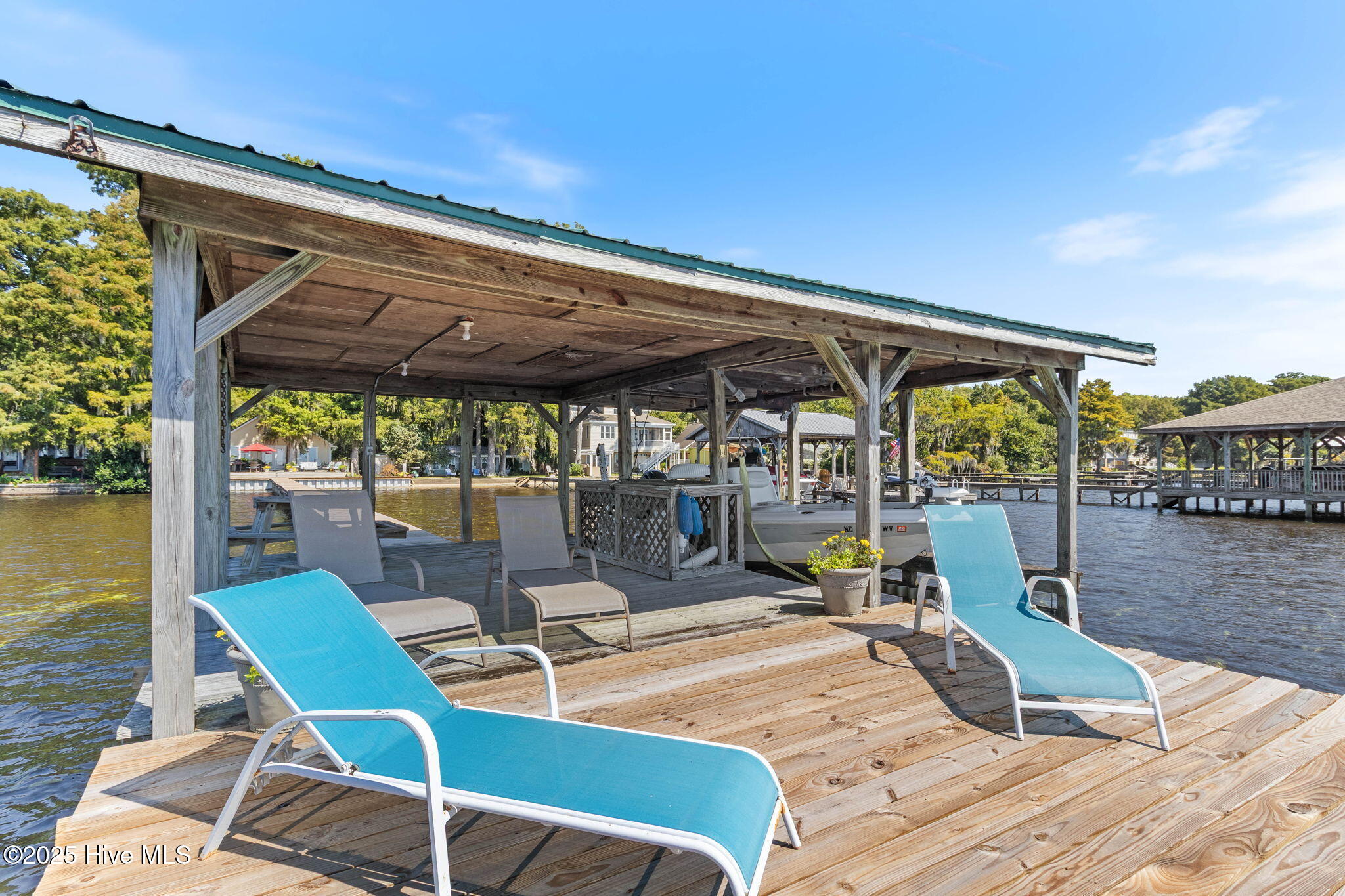 712 Canal Cove Road